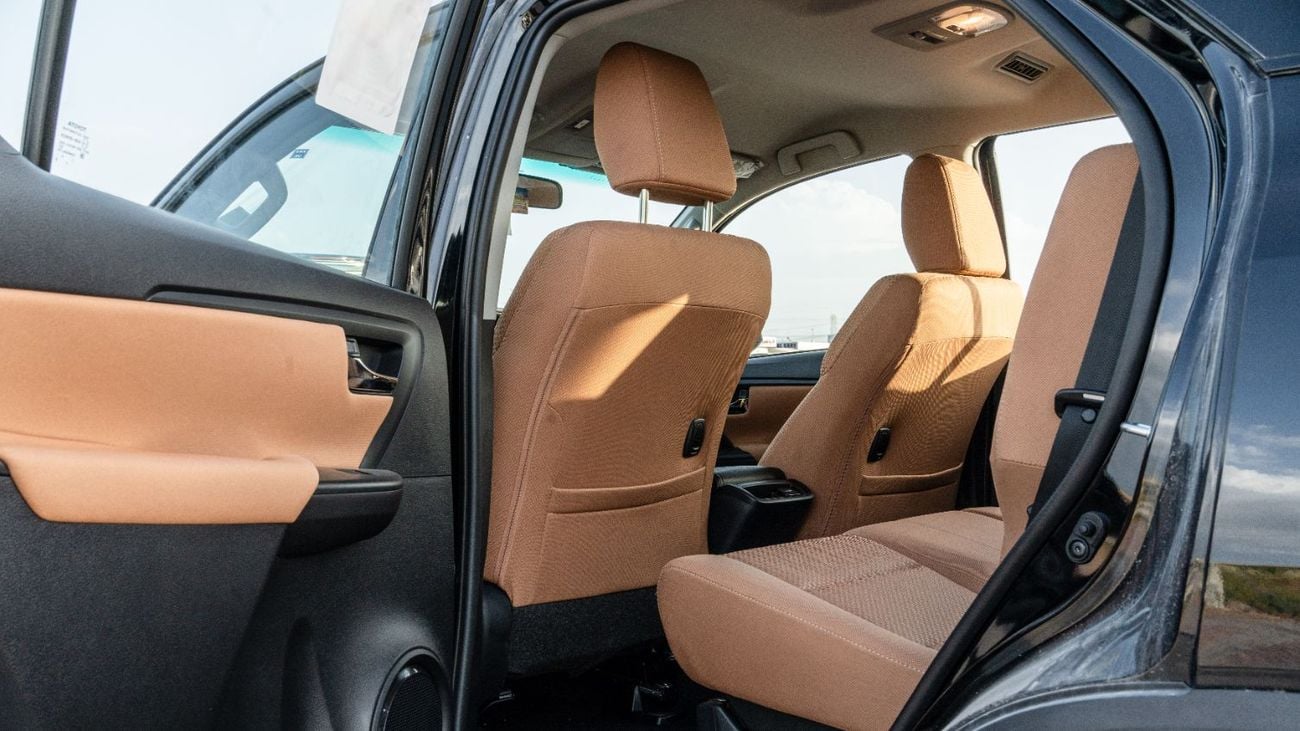تويوتا فورتونر GX 2026 Toyota Fortuner GX 2.4L AT Diesel (Black-Tan)