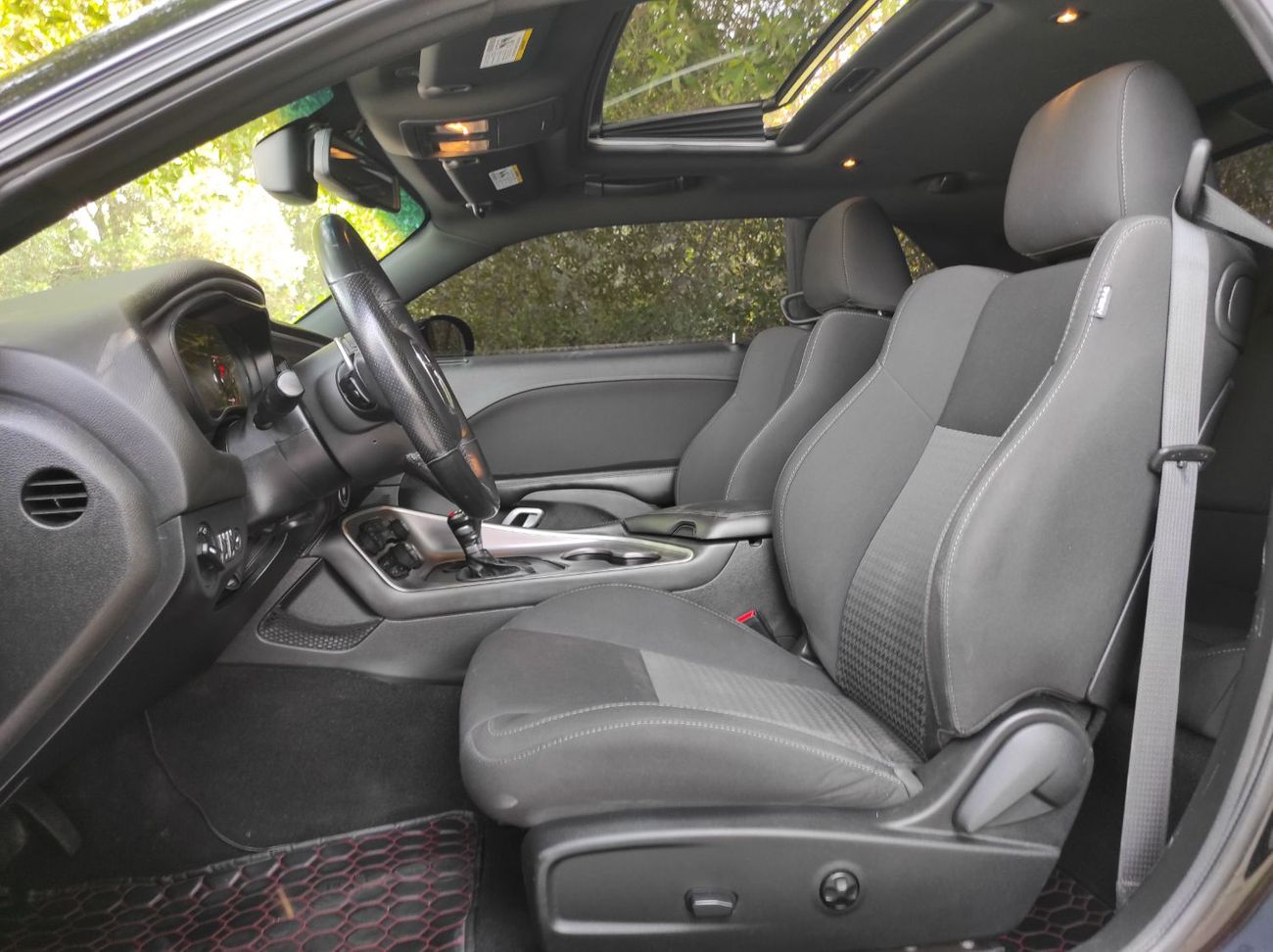 Dodge Challenger SXT Supertrack S 3.6L Full Options no1 Dodge challenger 2019 V6 Supertrack S 3.6L