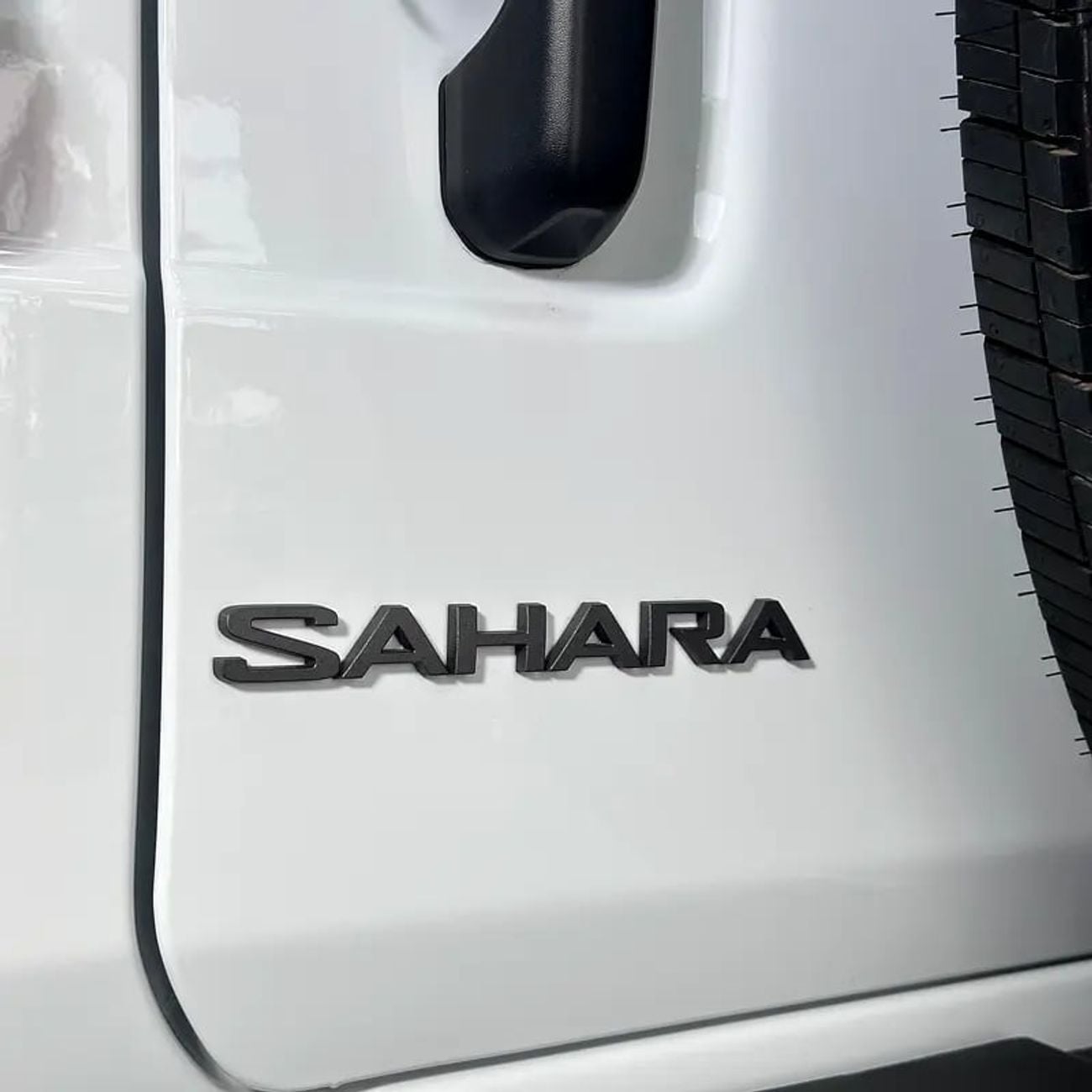 جيب رانجلر Sahara 3.6L M/T Sahara V6
