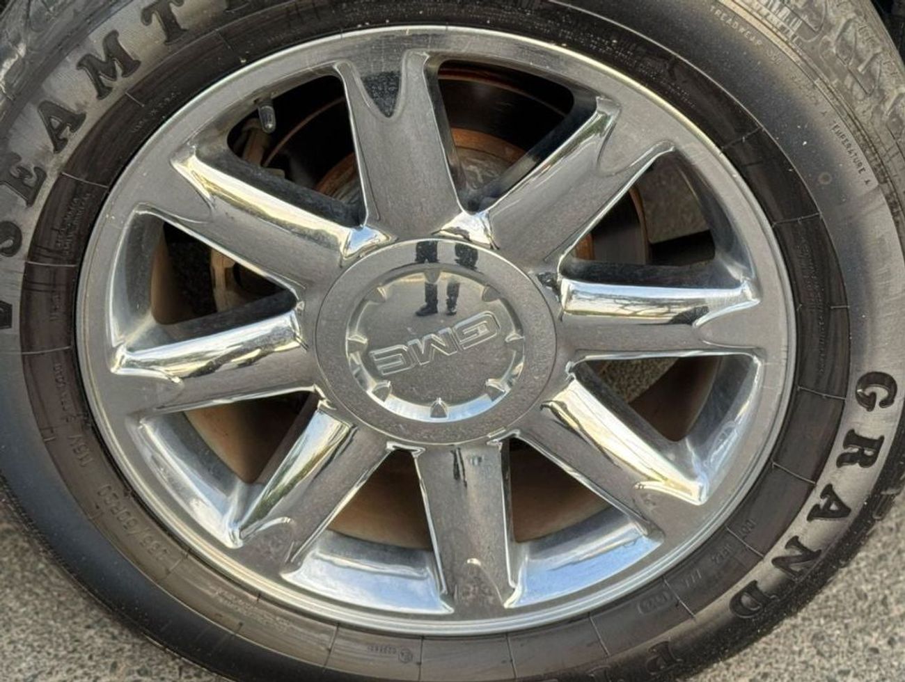 GMC Yukon GCC SPEC NEAT AND CLEAN