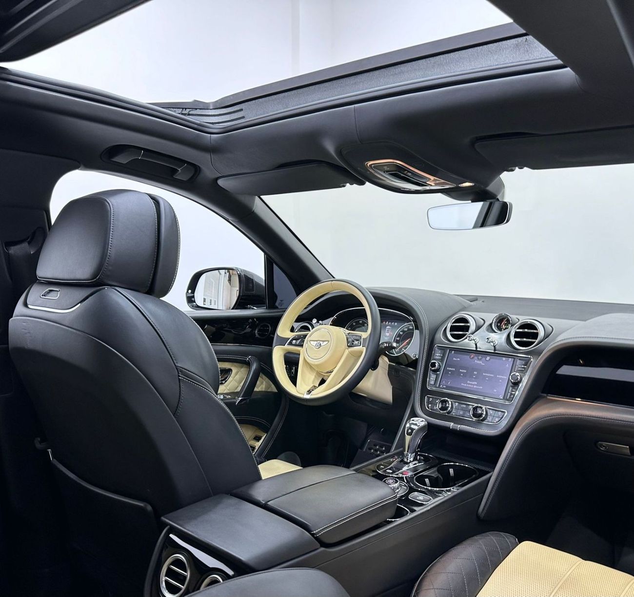 Bentley Bentayga Std 2017 Bentley Bentayga W12 7 Seater, Warranty, Service History, Full Options, Euro Specs