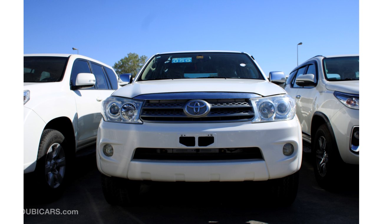 Toyota Fortuner Sport SR5 V4, 2.7L Petrol, Leather Seats, Rear Parking Sensors, Rear A/C, (LOT # 7454)