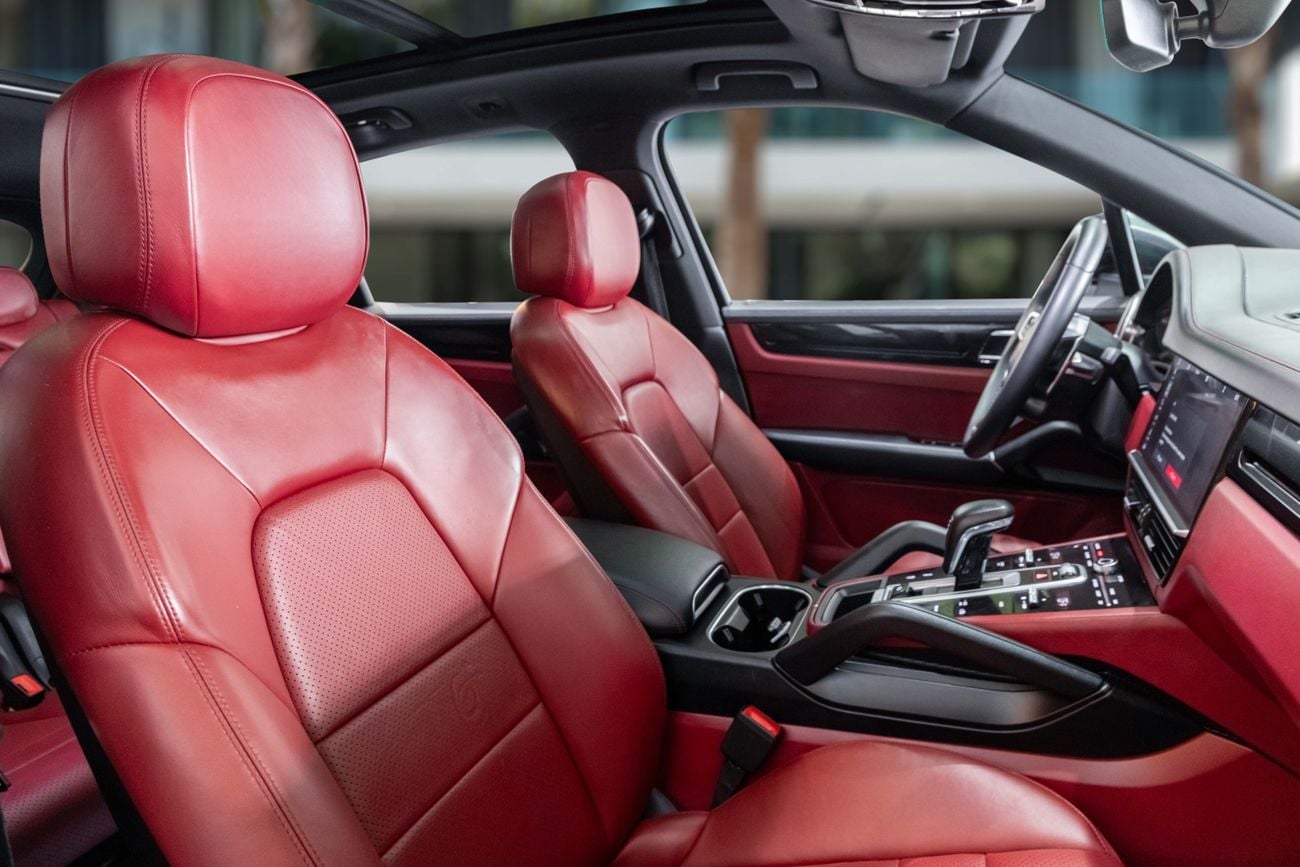 Porsche Cayenne Cayenne | 3,134 P.M | 0% Downpayment | E-Hybrid! | Ramadan Offer!