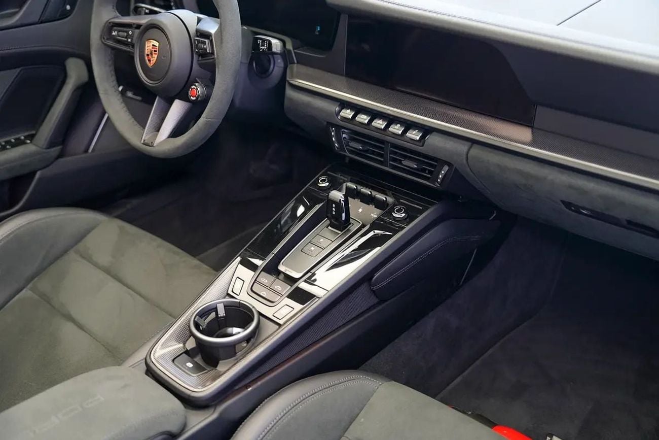 بورش 911 CARRERA GTS CABRIOLET T-HYBRID
