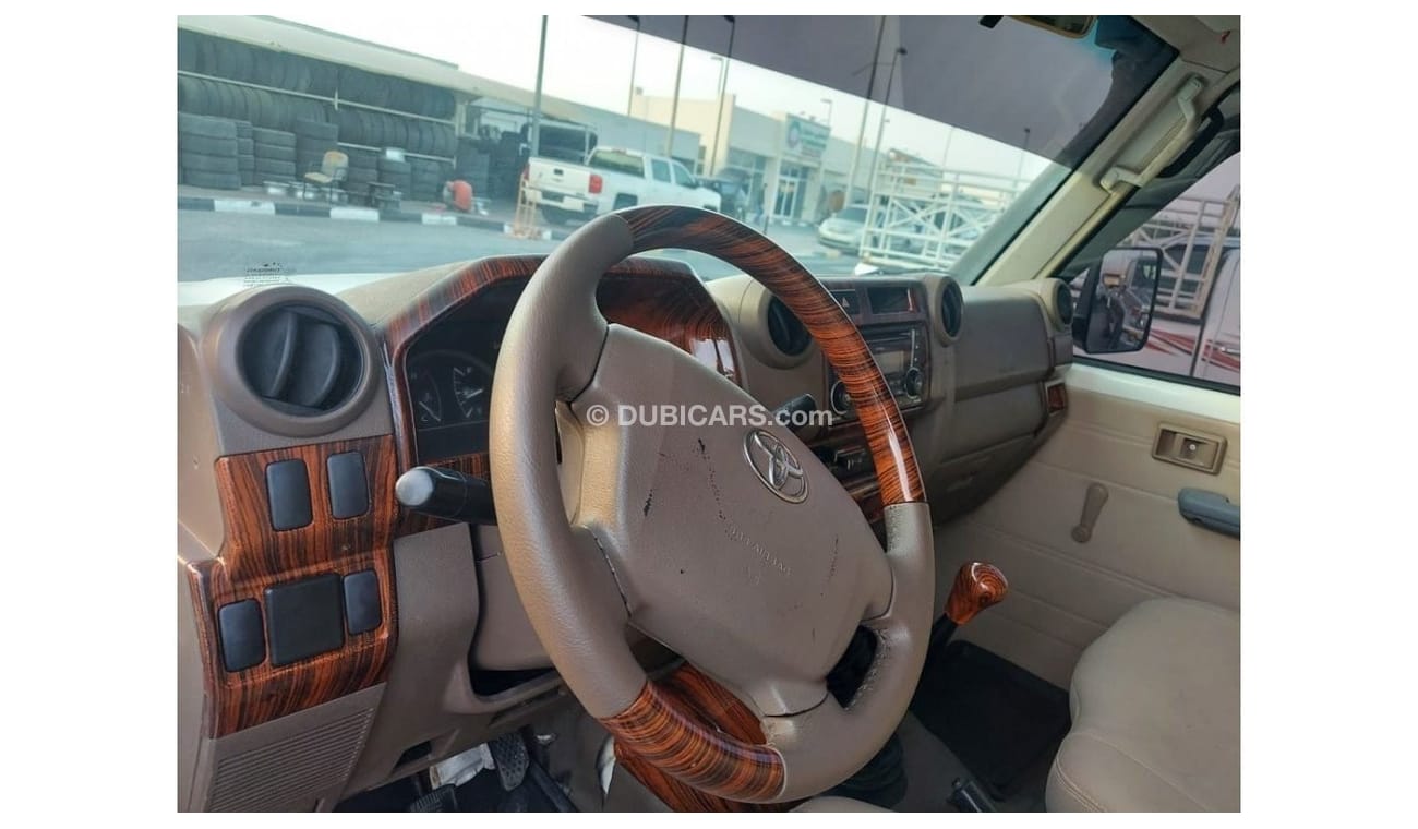 Toyota Land Cruiser Pick Up 79 DC 4.2L DIESEL (HZJ79) MANUAL TRANSMISSION