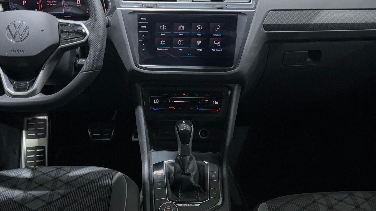 Volkswagen Tiguan R-LINE 2024 | AED 1579/Month | 0 DP | 30 Day Return | Warranty | Service History