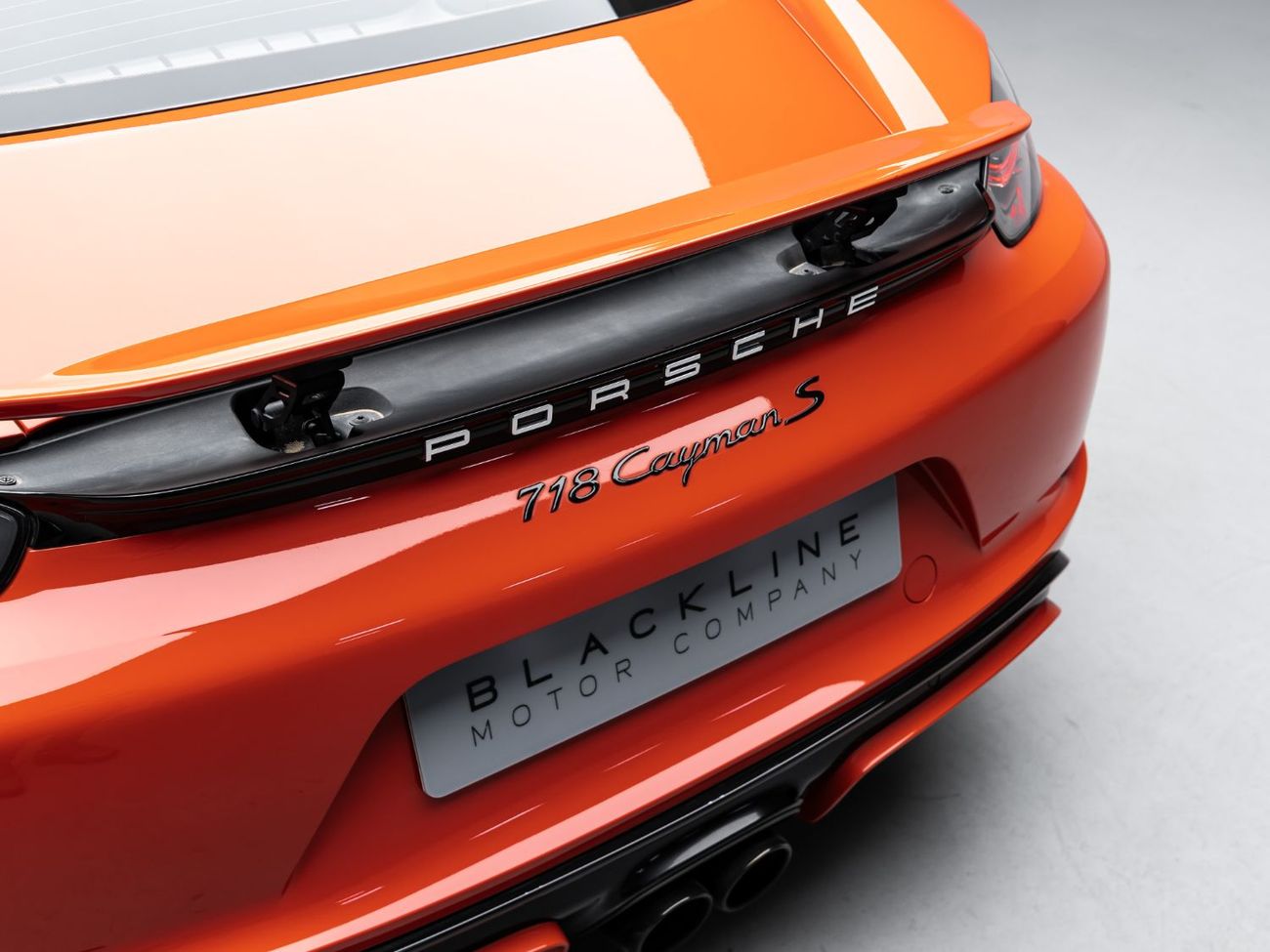 Porsche 718 Cayman S 2.5L A/T 2018 Porsche Cayman S, Porsche Warranty, Full Service History, Lava Orange, Low KMs, GCC