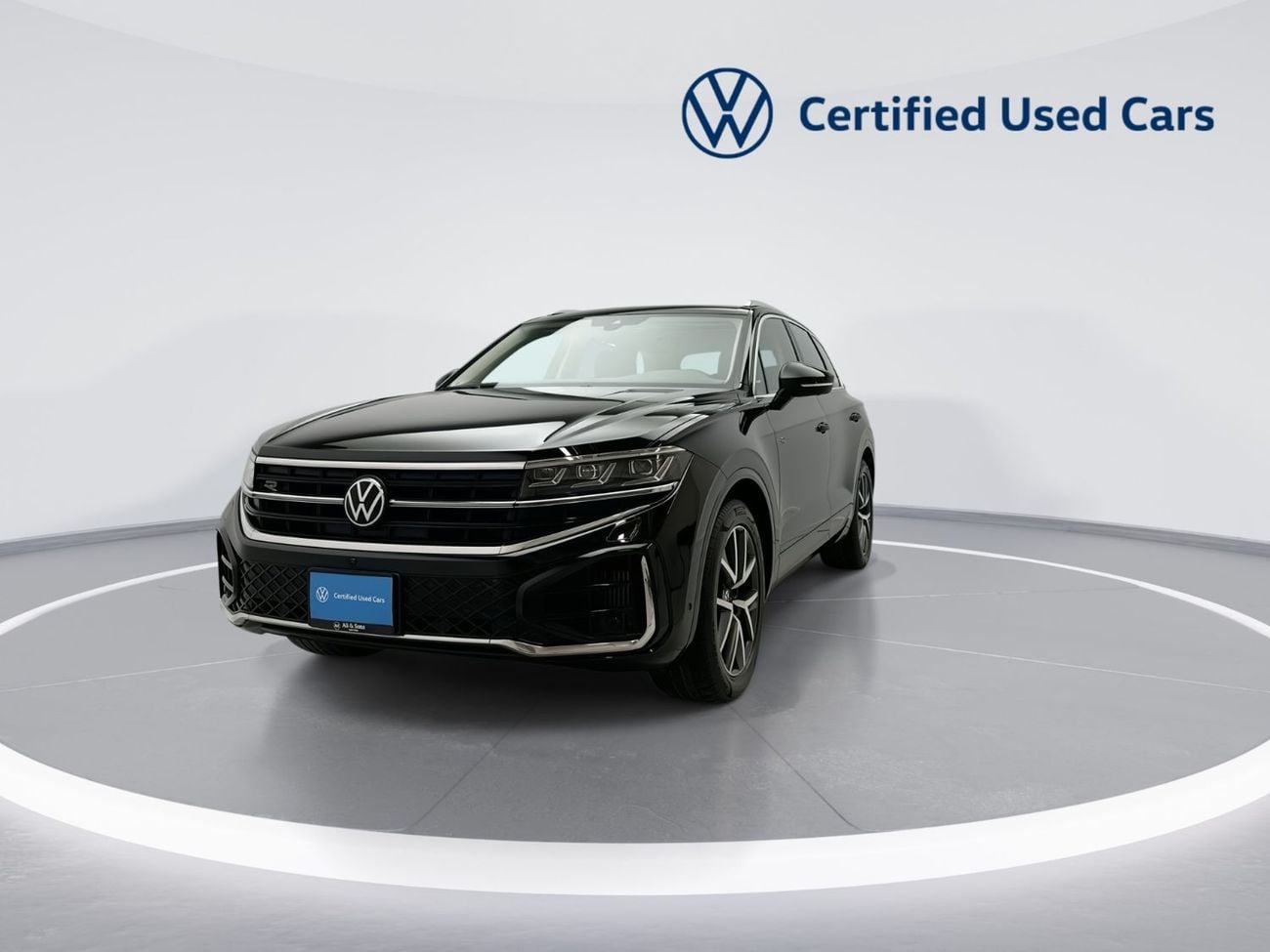 Volkswagen Touareg R-LINE + 3L | Premium Varenna Leather | Massage Seats | Panoramic Sunroof & Advanced Driver Assistance