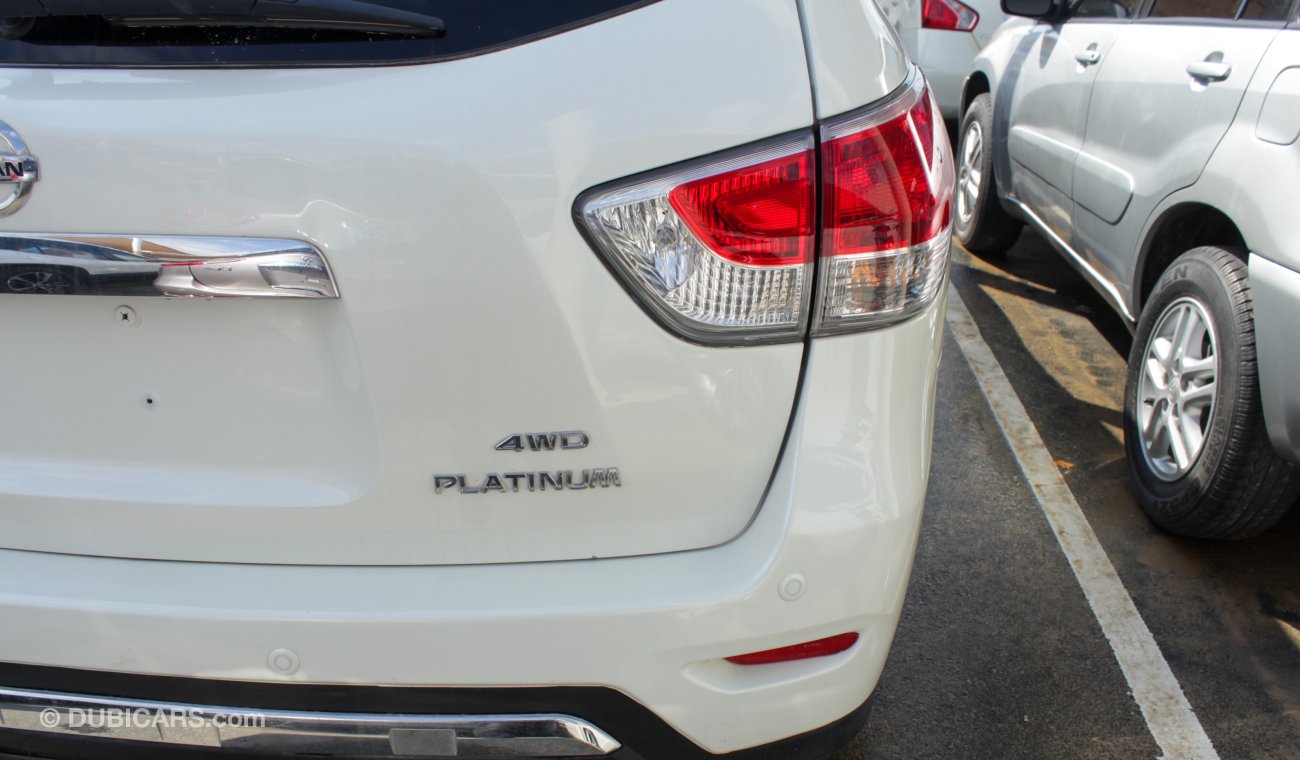 Nissan Pathfinder 4WD