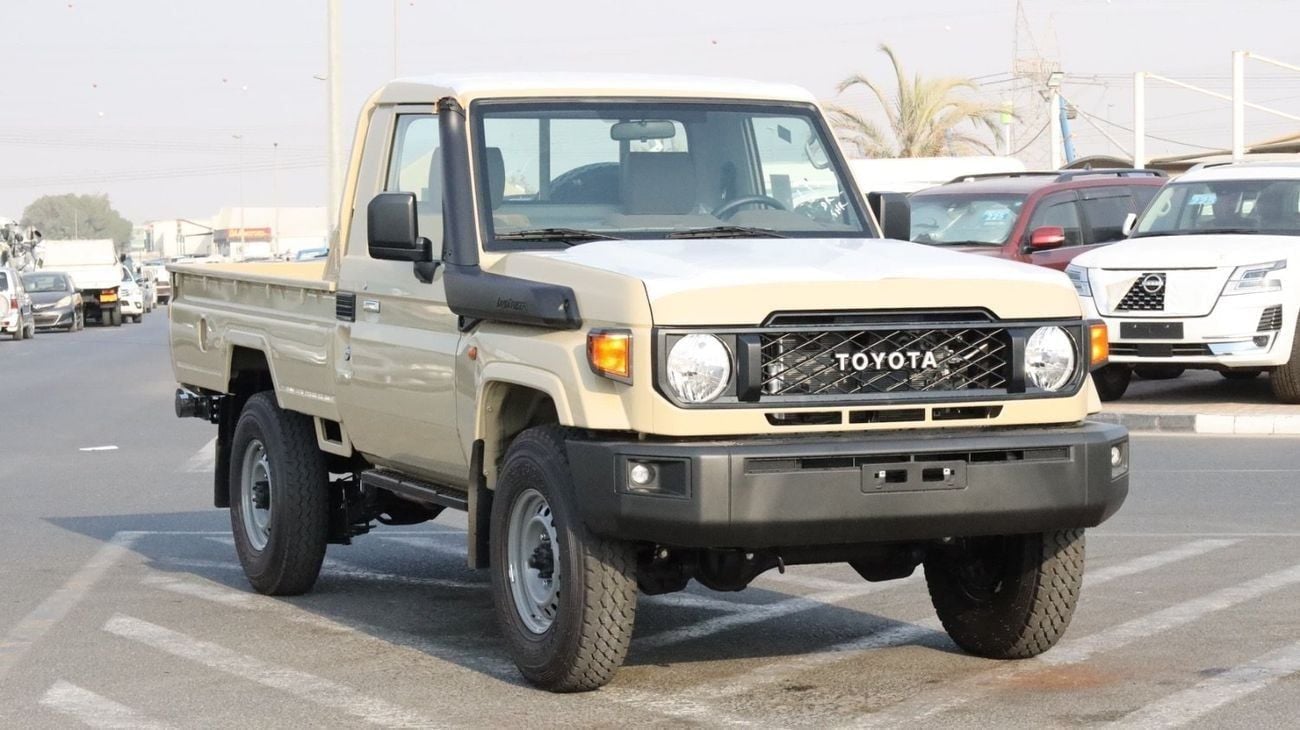 تويوتا لاند كروزر بيك آب V Std 4.0L Single Cab Utility 4WD
