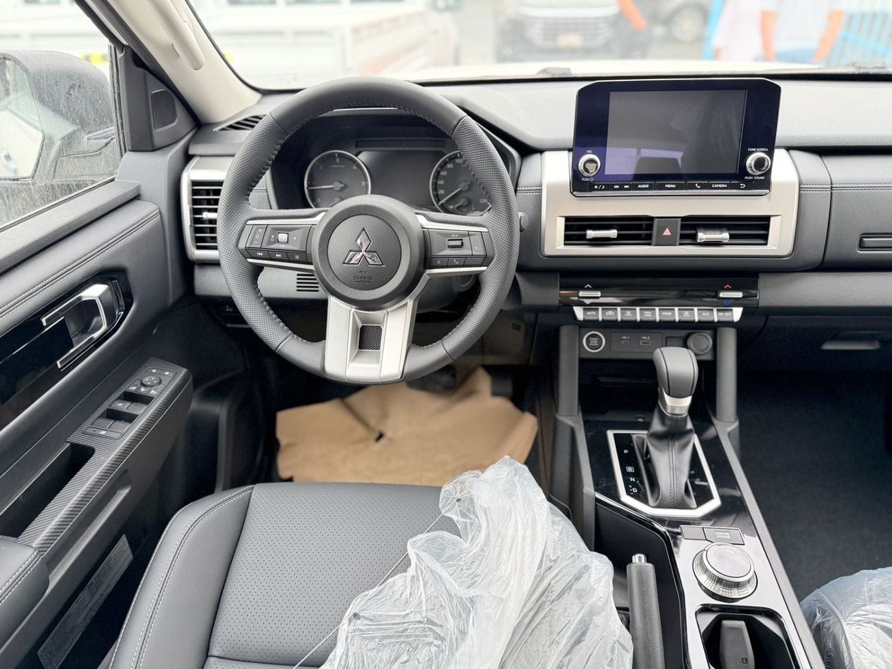 ميتسوبيشي L200 GL SPORTARO AUTAMTIC DESEIL