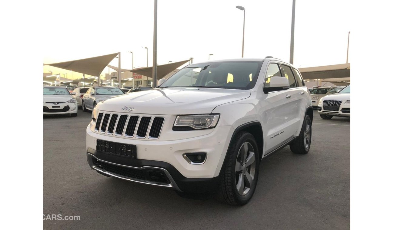 Jeep Grand Cherokee Jeep grand chorque model 2014 GCC car prefect condition full option