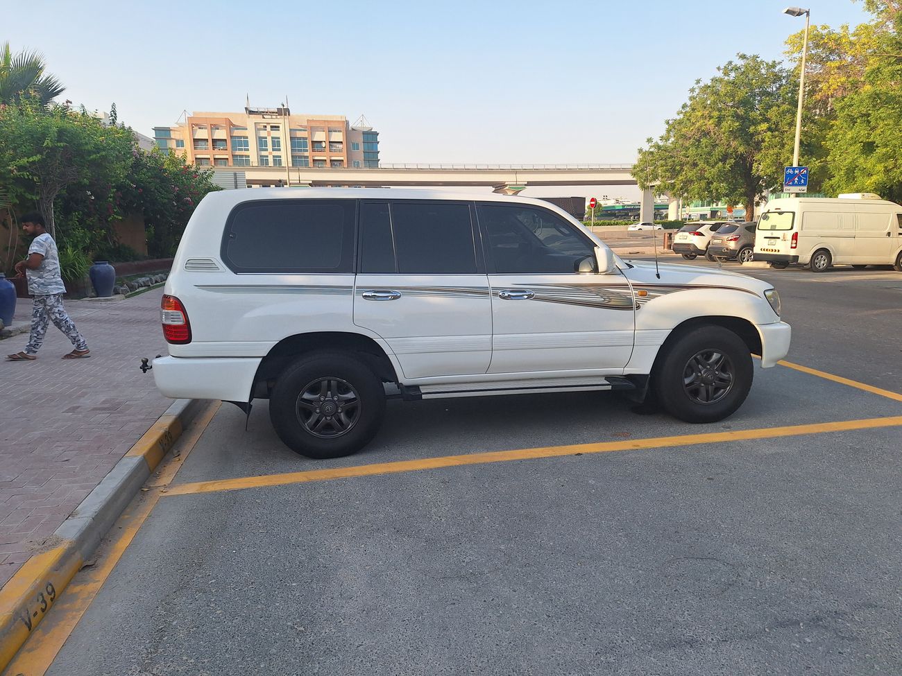 تويوتا لاند كروزر