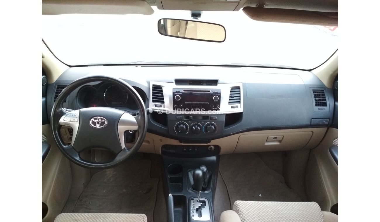 Toyota Fortuner 2015 WHITE NO PAIN NO ACCIDENT PERFECT