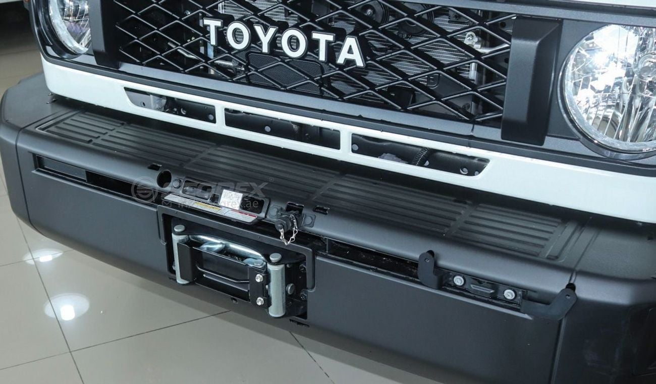 Toyota Land Cruiser 70 LC76 LX 4.0L Petrol 4WD 6-Speed Automatic . 2026 Model . For Export