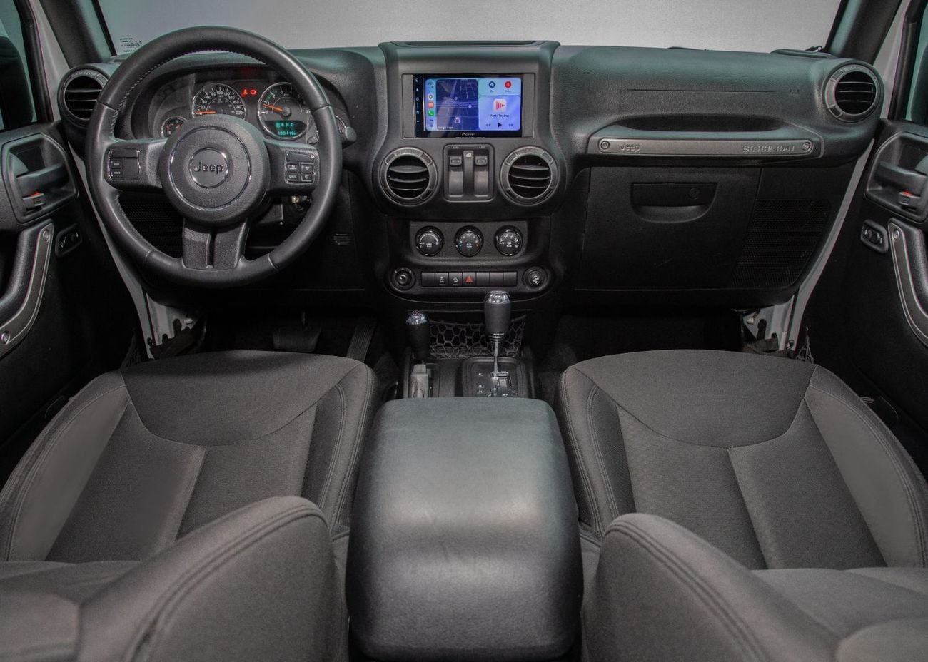 Jeep Wrangler Sport 3.6L A/T