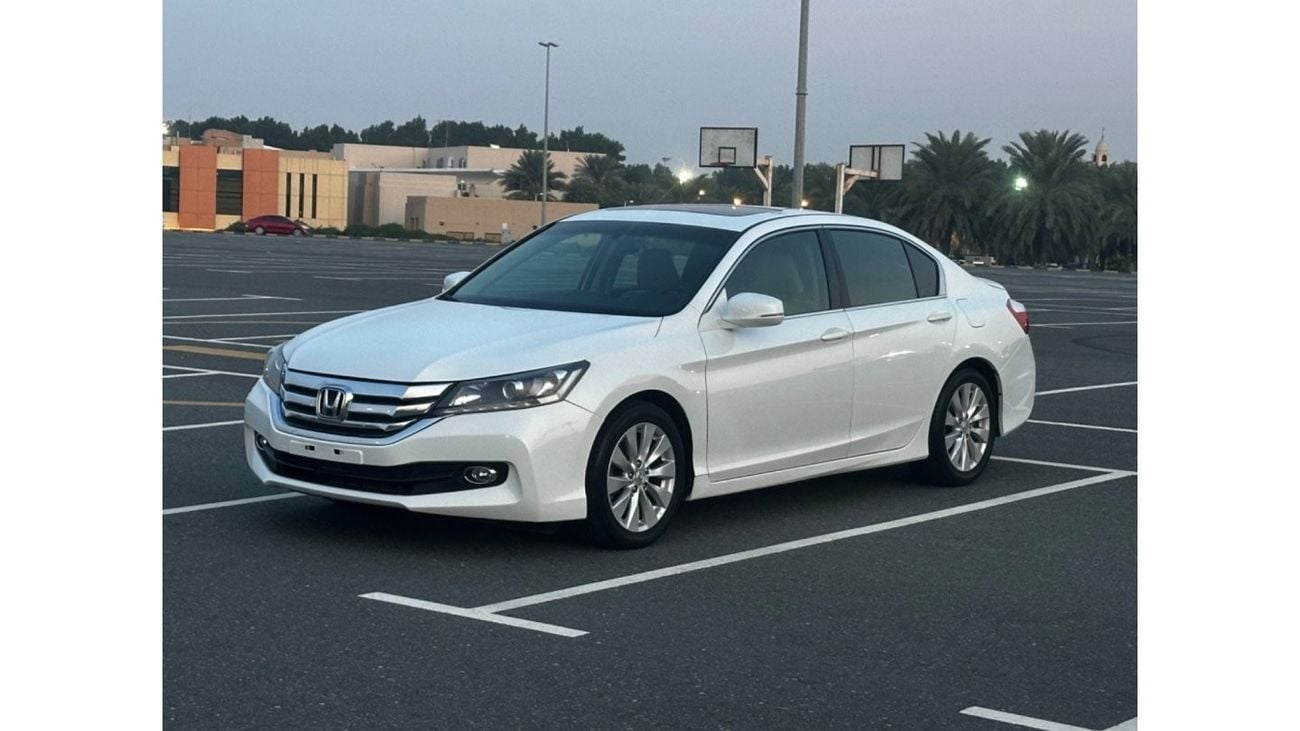 هوندا أكورد LX موديل 2016 خليجي فل مواصفات فتحه حاله ممتازه من الدآخل والخارج مالك واحد من الوكاله بدون اي مشاكل