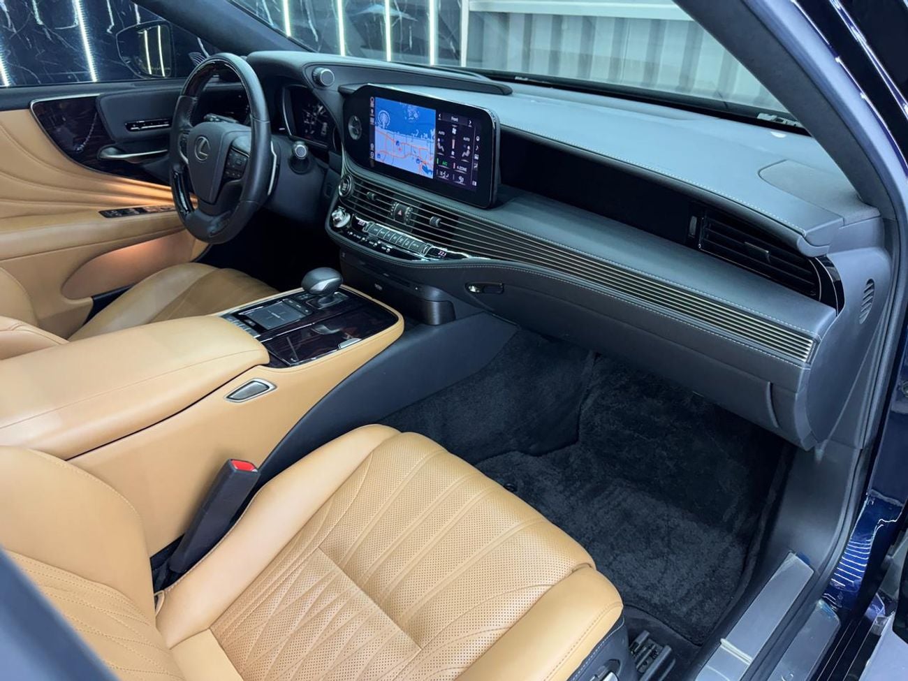 لكزس LS 500 PLATINUM