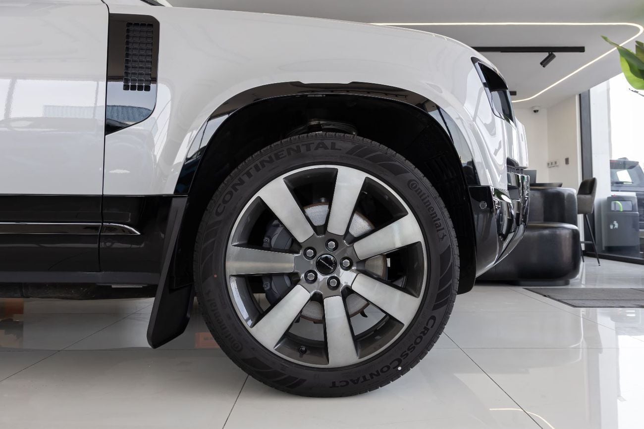 Land Rover Defender Land Rover Defender | 110 X-Dynamic HSE (P400) | GCC Specs | 2026 (Export)