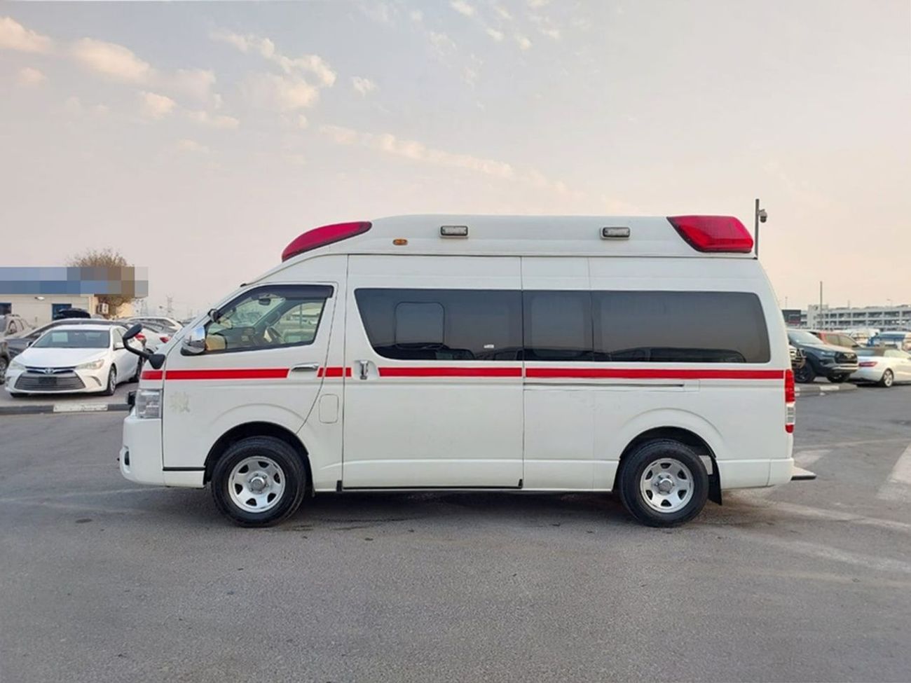 Toyota Hiace TOYOTA HIACE VAN AMBULANCE RHD 2015 MODEL 2.7 L PETROL AUTOMATIC(PM15128)