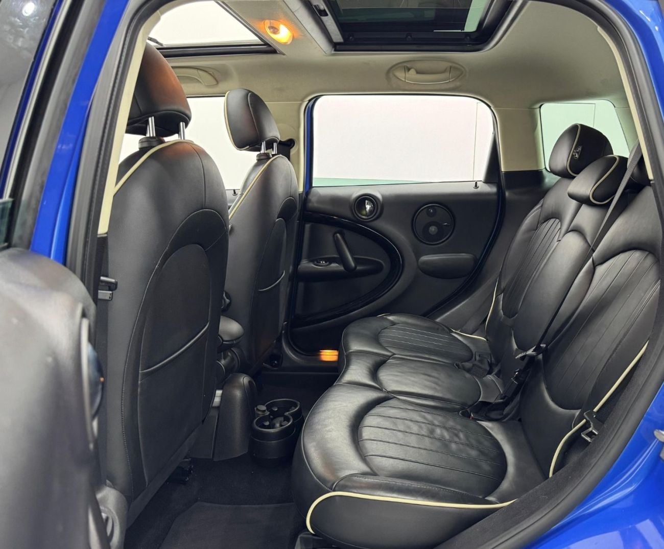Mini Cooper Countryman 2014 Mini Cooper Countryman, Service History, Excellent Condition, GCC