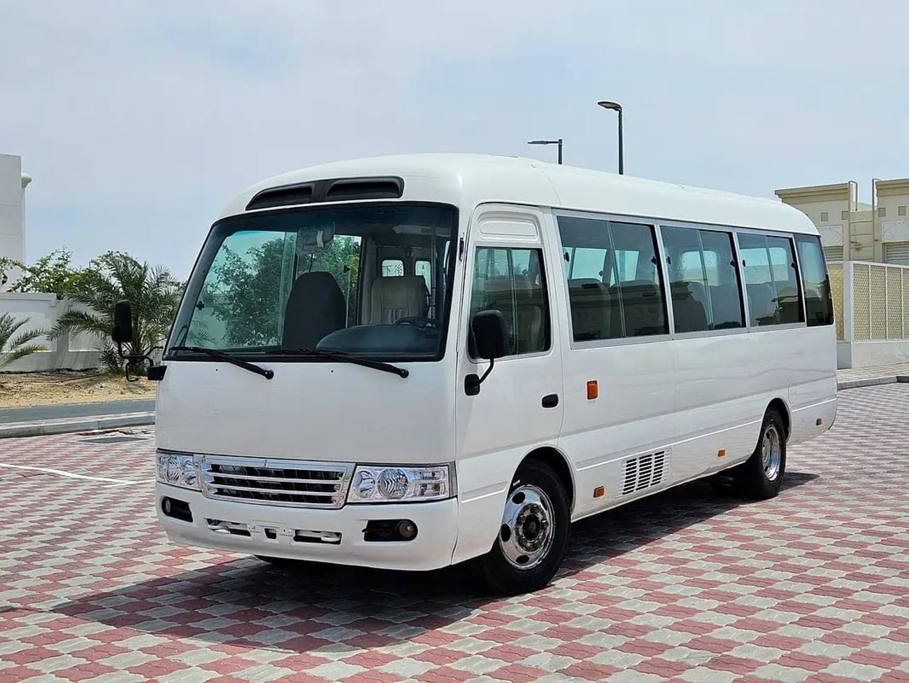 تويوتا كوستر Fresh Japan Import Immaculate Condition 30 Seater Diesel With Low KM