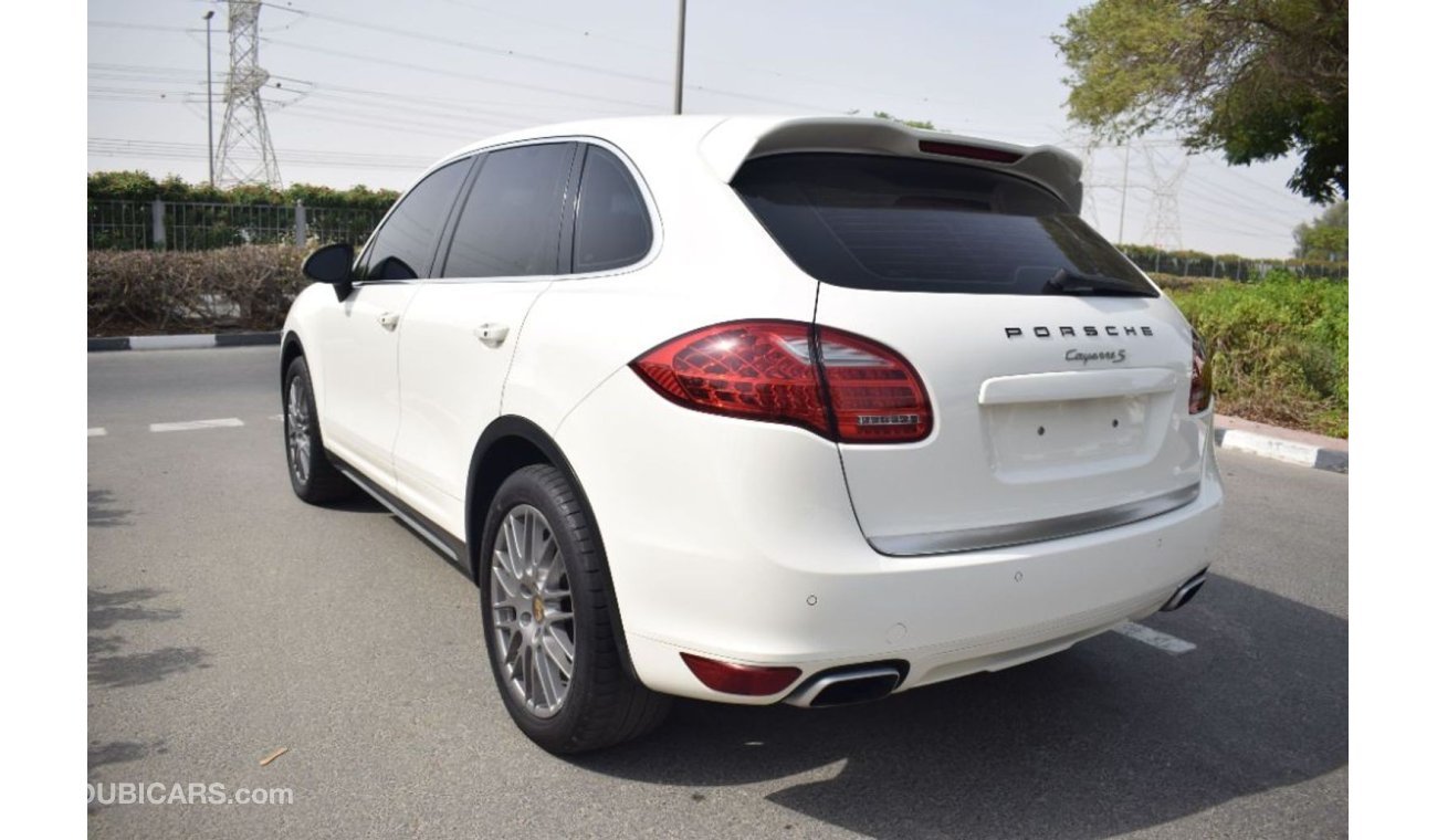 Porsche Cayenne S V8 - GCC - Immaculate Condition