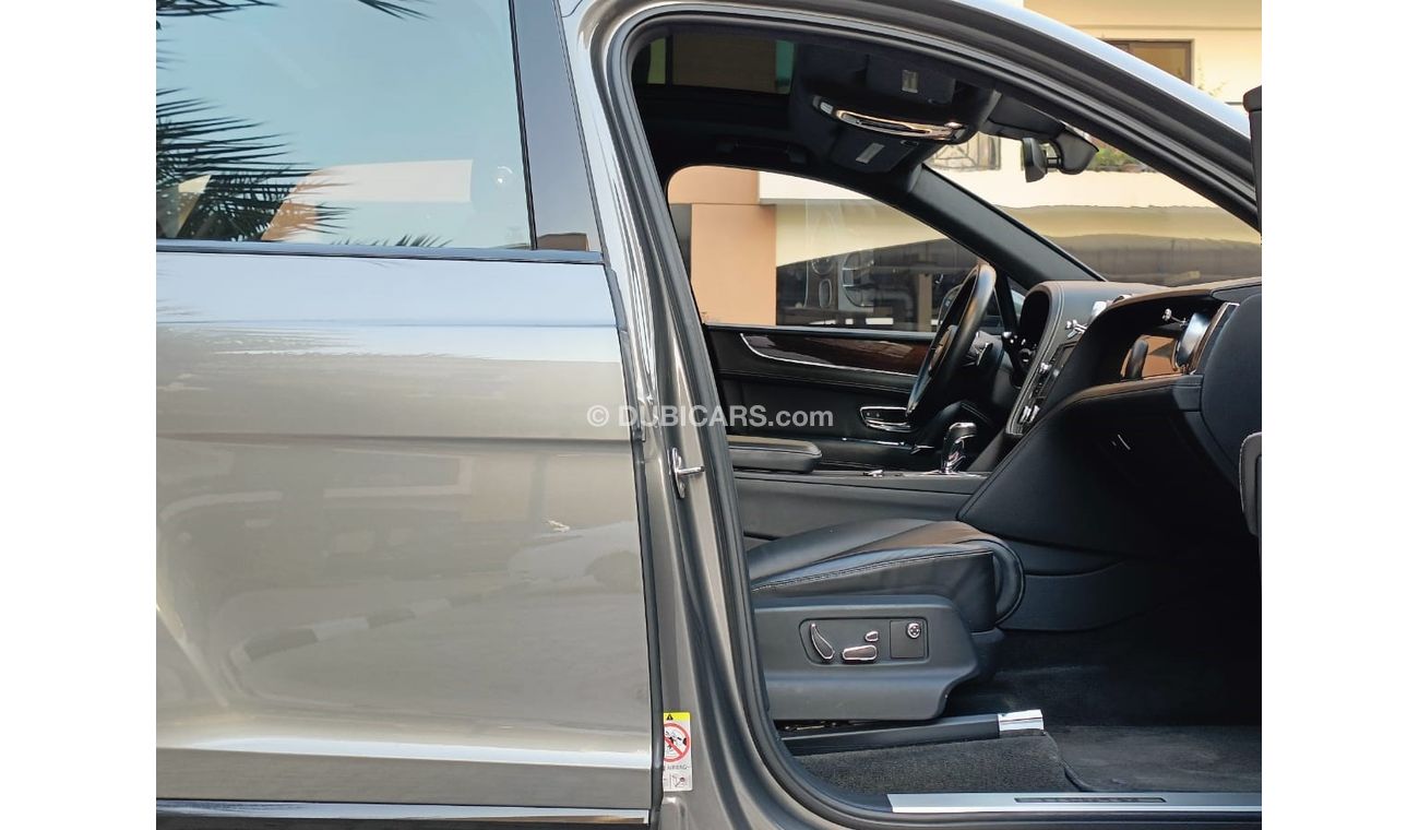 Bentley Bentayga Signature Edition,Canadian specs, clean title  (LOT # 19002)