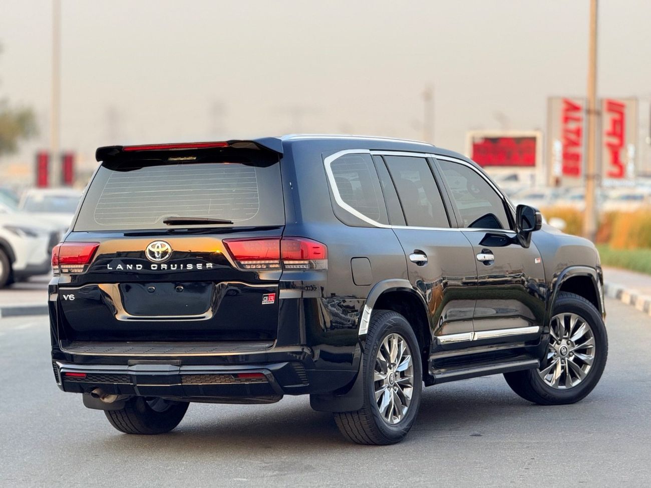 Toyota Land Cruiser GXR+ 4.0L Toyota landcuriser GXR V6 + 4.0L years 2018 full option petrol