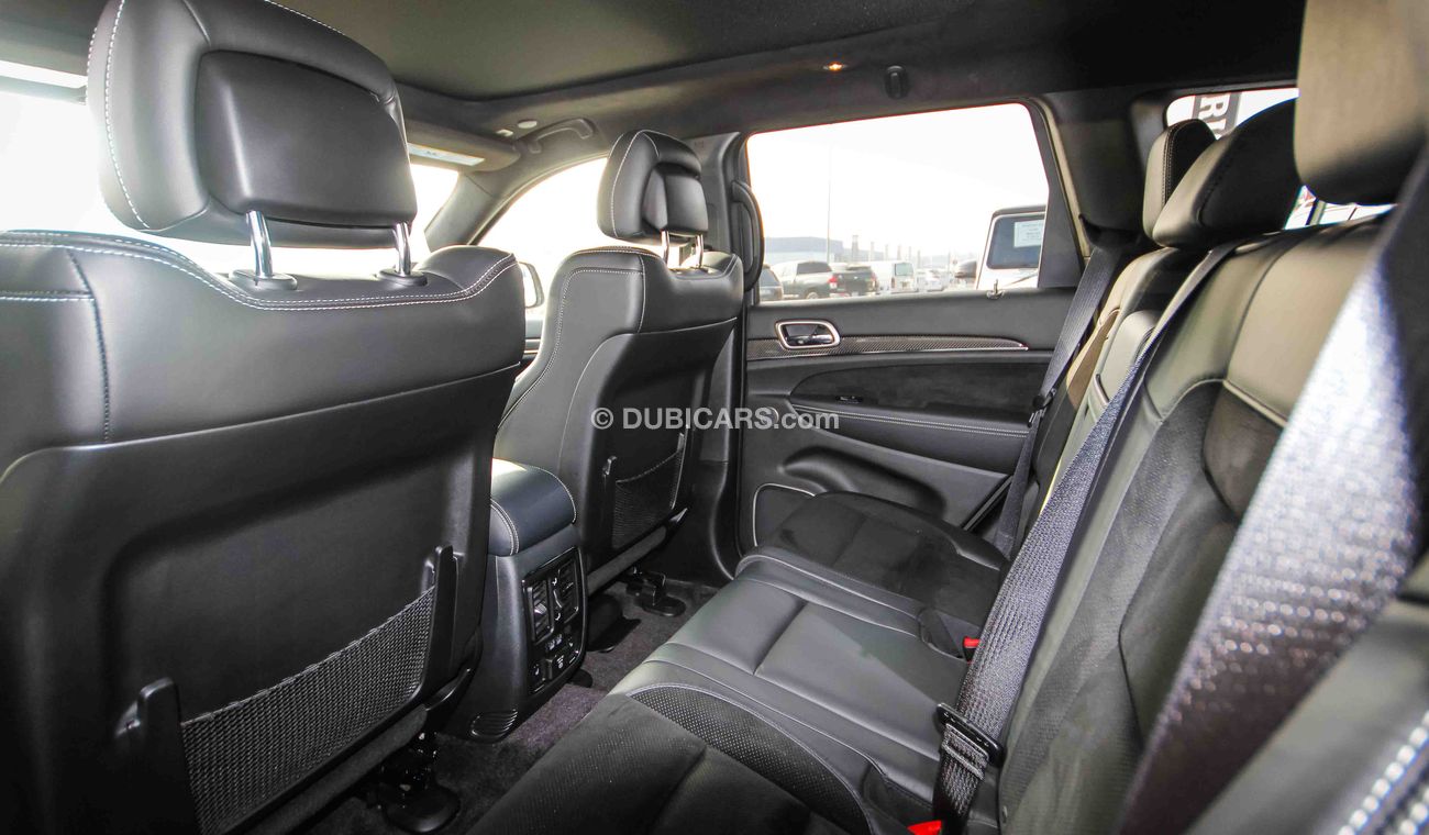 جيب جراند شيروكي SRT