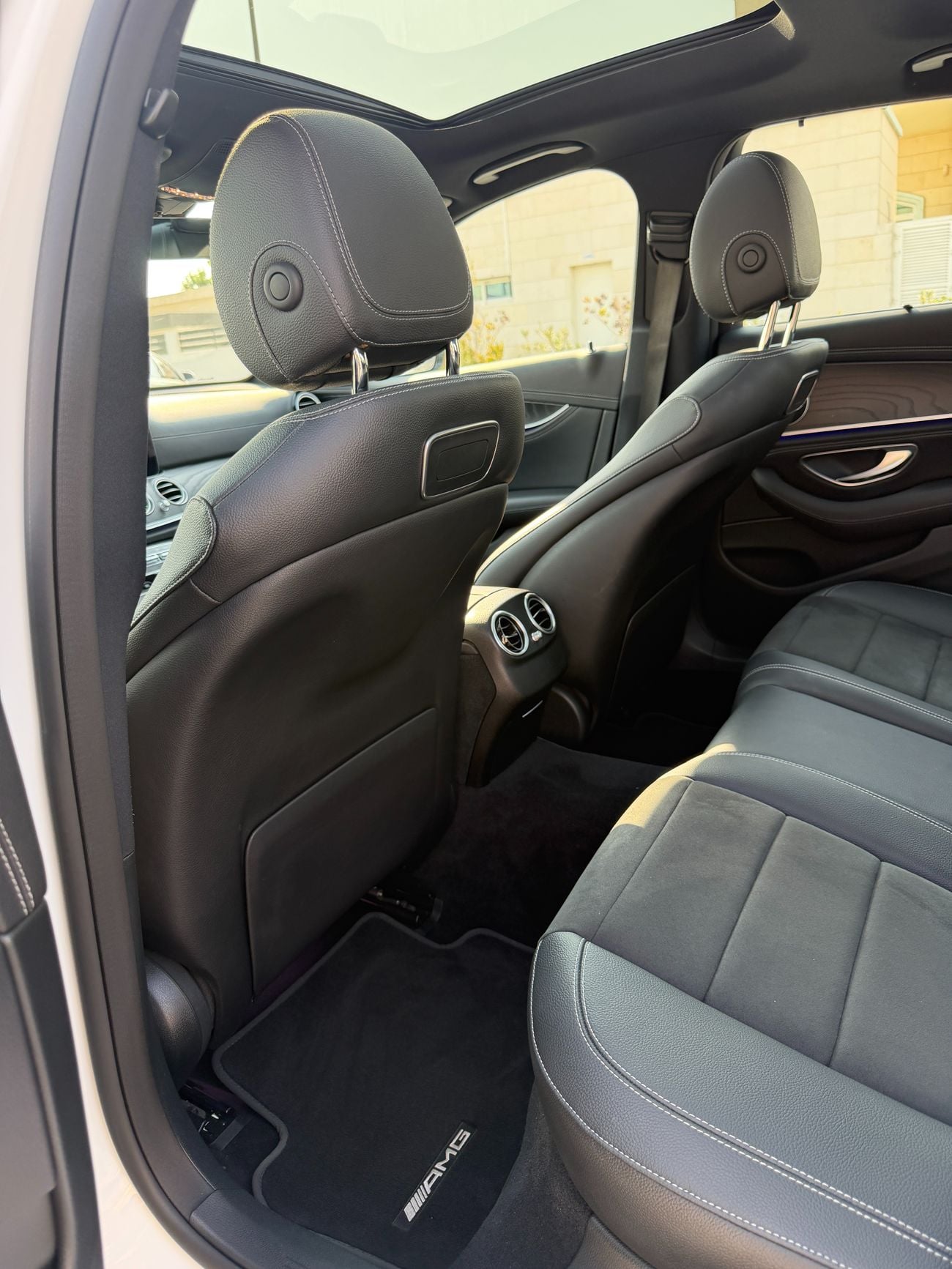 مرسيدس بنز E300 AMG