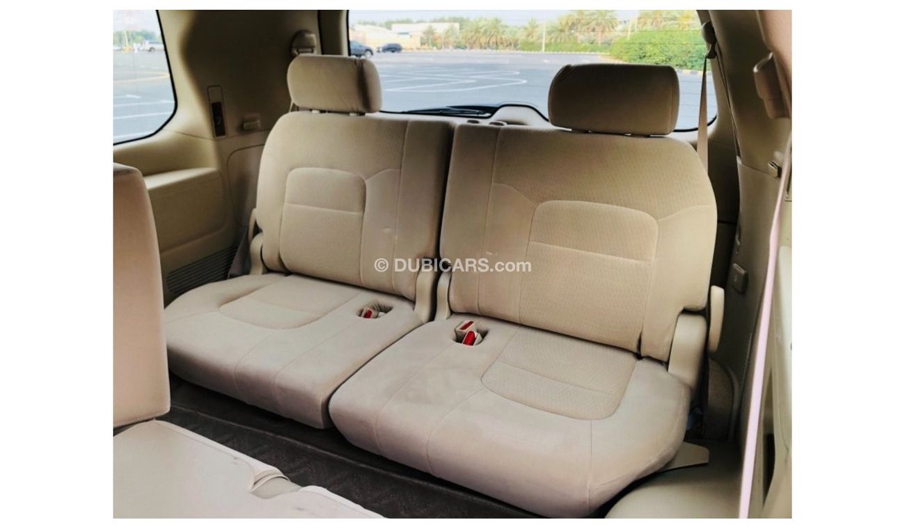 Toyota Land Cruiser GXR MODEL 2016 GCC CAR PERFECT CONDITION INSIDE AND OUTSIDE FULL ELECTRIC CONTROL STEERING CONTROL B