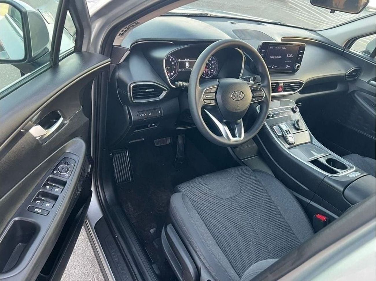 Hyundai Santa Fe 2022 Hyundai Santa Fe, SE - 2.5L  4 Cyl - Lane assist - Android Apple Play - Well Maintained Car wit