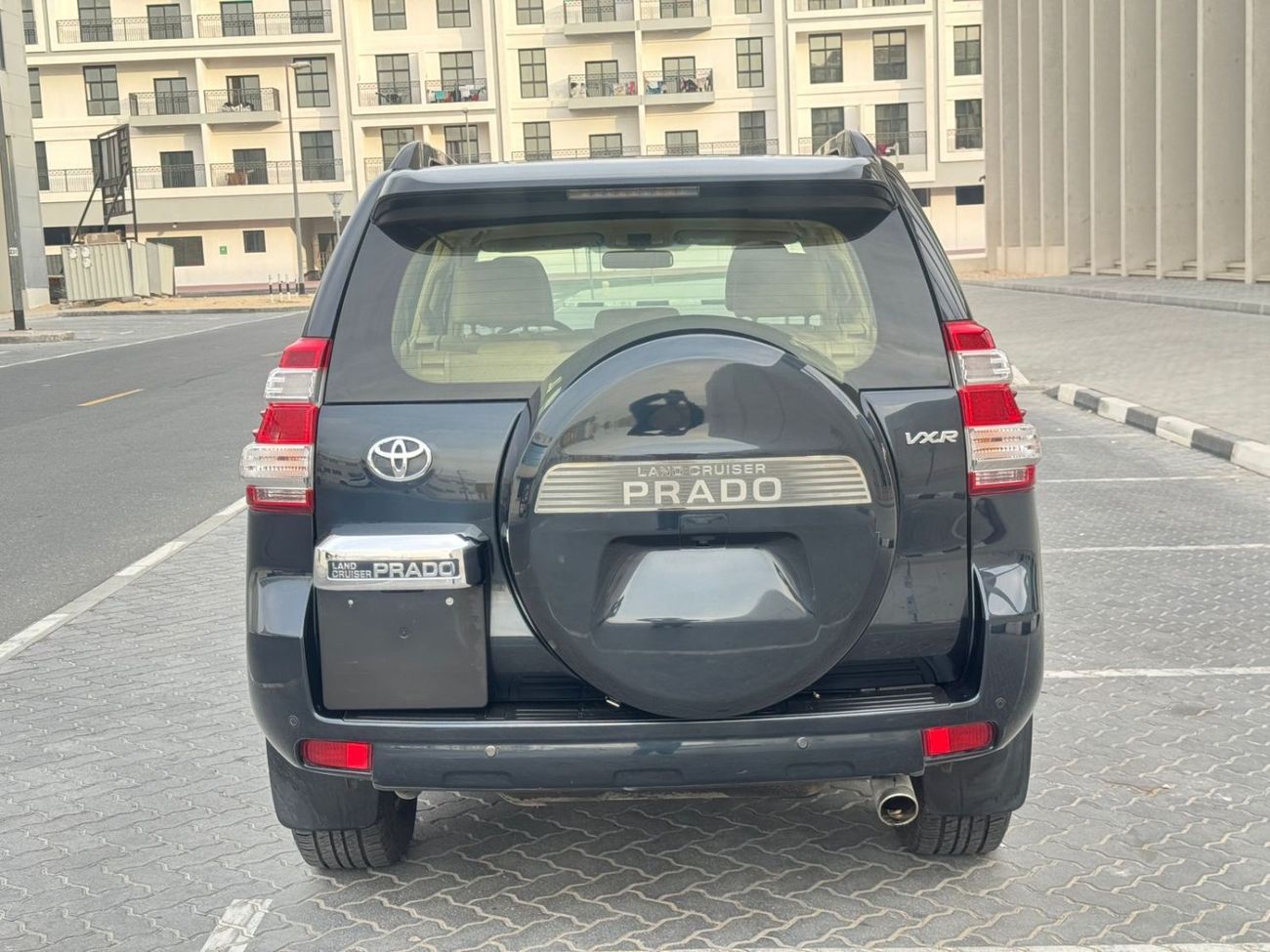 تويوتا برادو VXR 4.0L 4WD LHD-Automatic-Petrol-7 seat-5 doors