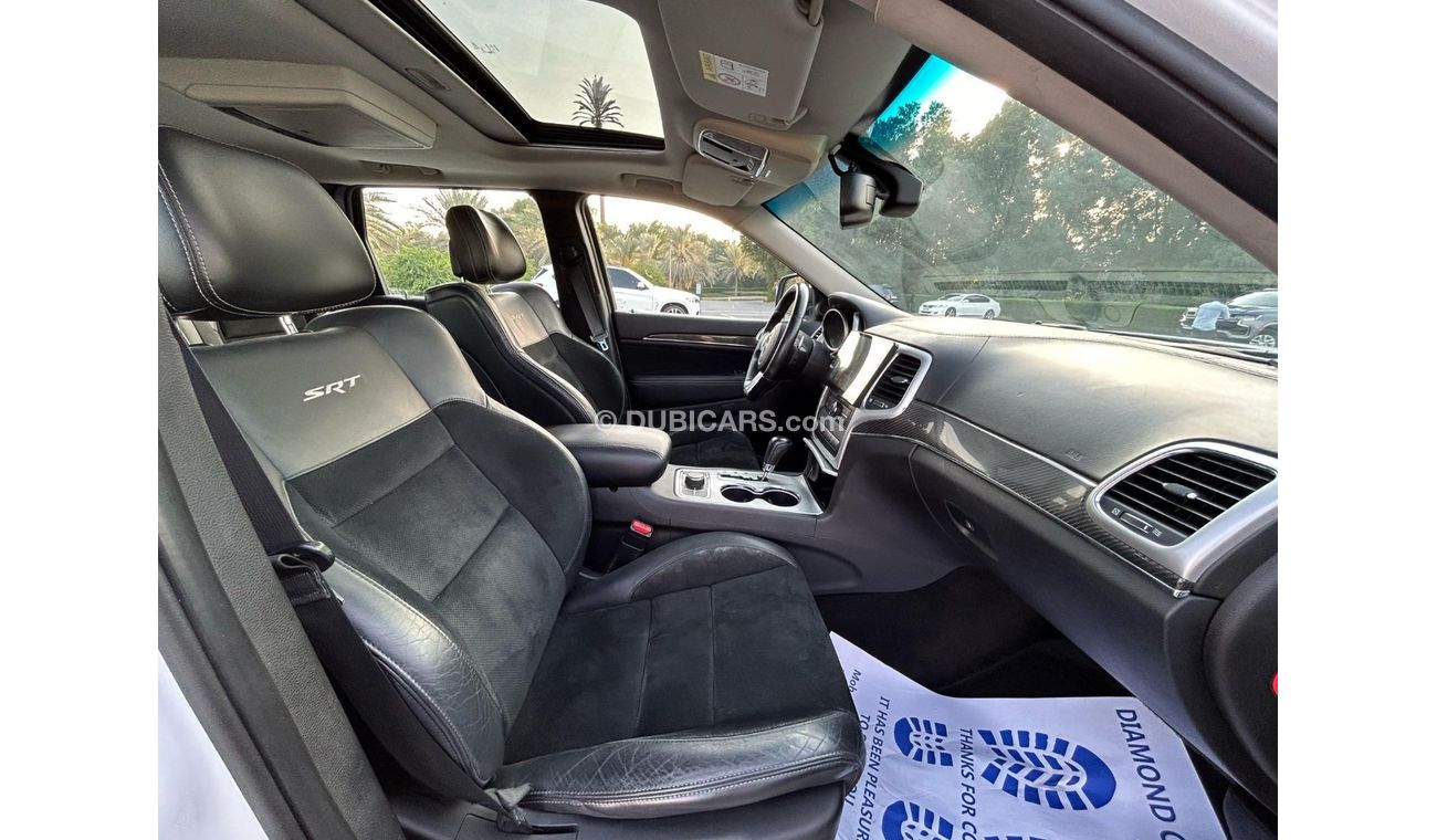 Jeep Grand Cherokee SRT8 Jeep grand cherokee 2013 SRT V8 GCC // orginal paint // Accident Free // Perfect condition