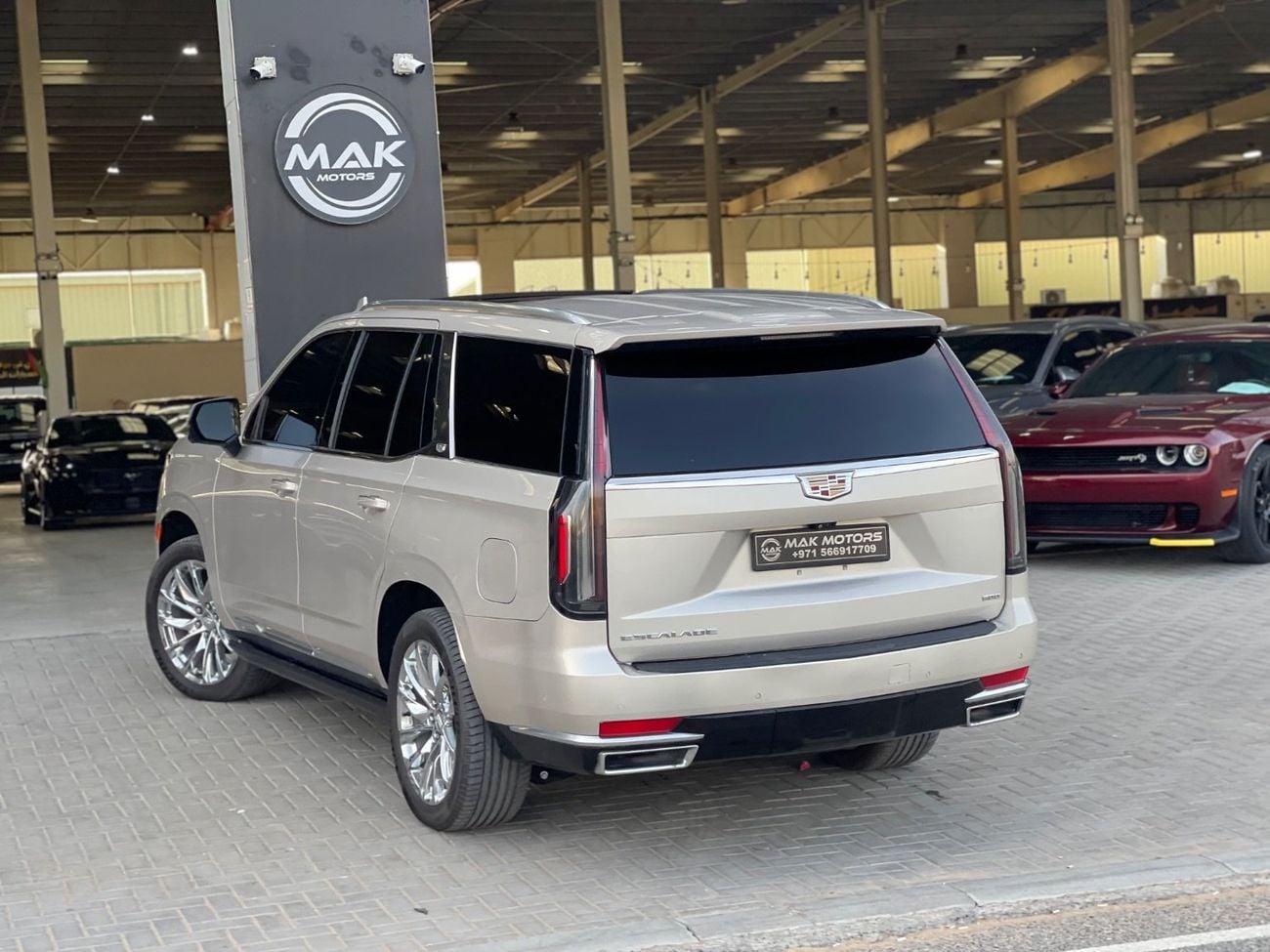 Cadillac Escalade Premium Luxury Platinum 6.2L 4WD MASSAGING SEATS / PREMIUM SOUND SYSTEM / HEAD UP DISPLAY / 360 CAME