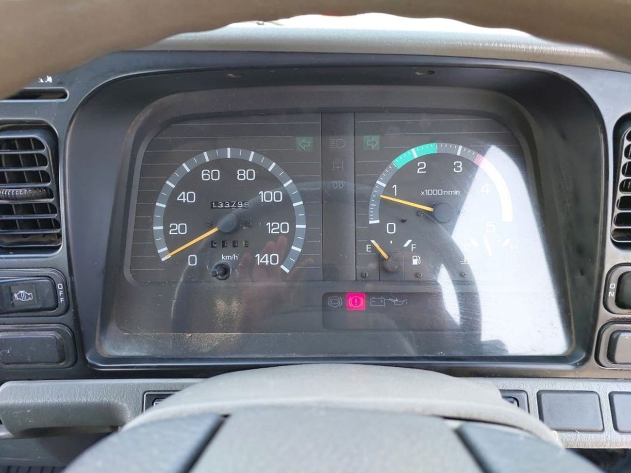 ميتسوبيشي فوسو كانتير MITSUBISHI CANTER TRUCK RHD 1997  MODEL 4.5 L DIESEL MANUAL(PM23164)