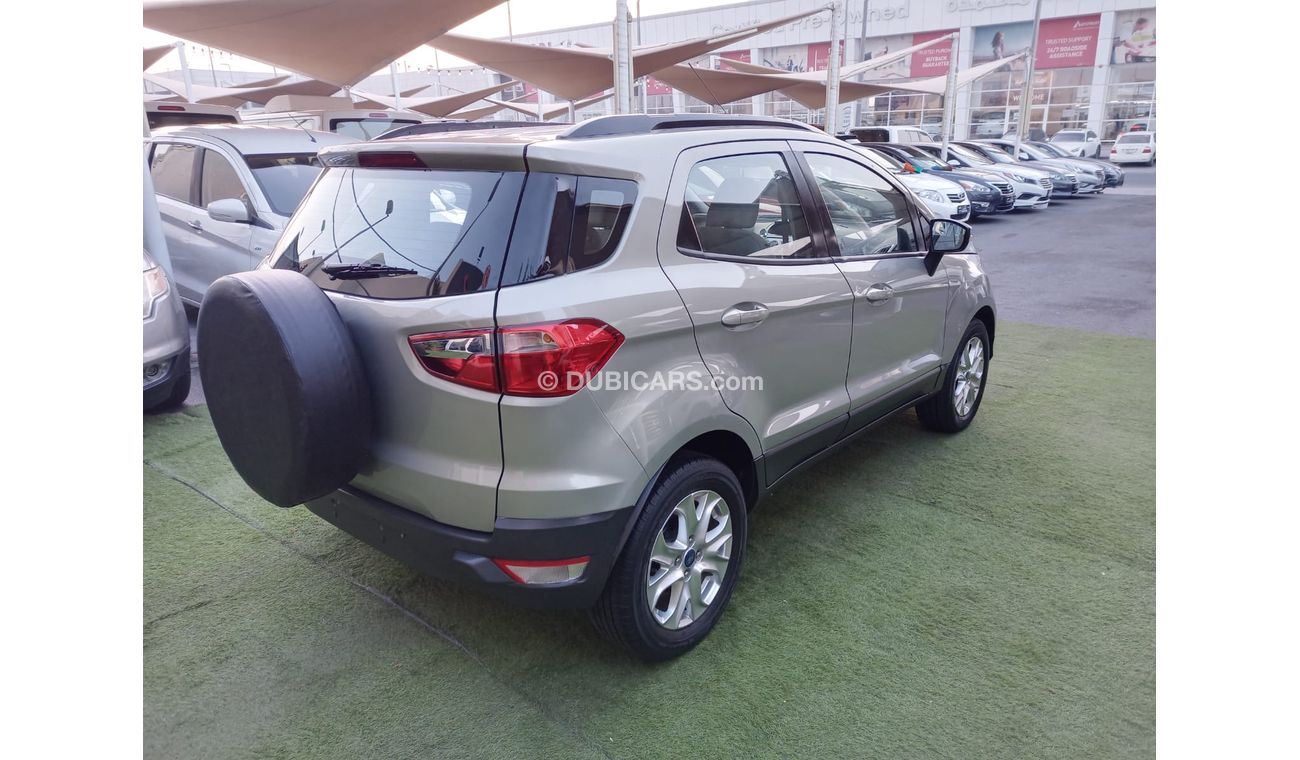 Ford EcoSport 2015 Gulf model, cruise control, rear wing, alloy wheels, fog lights sensors, in excellent condition