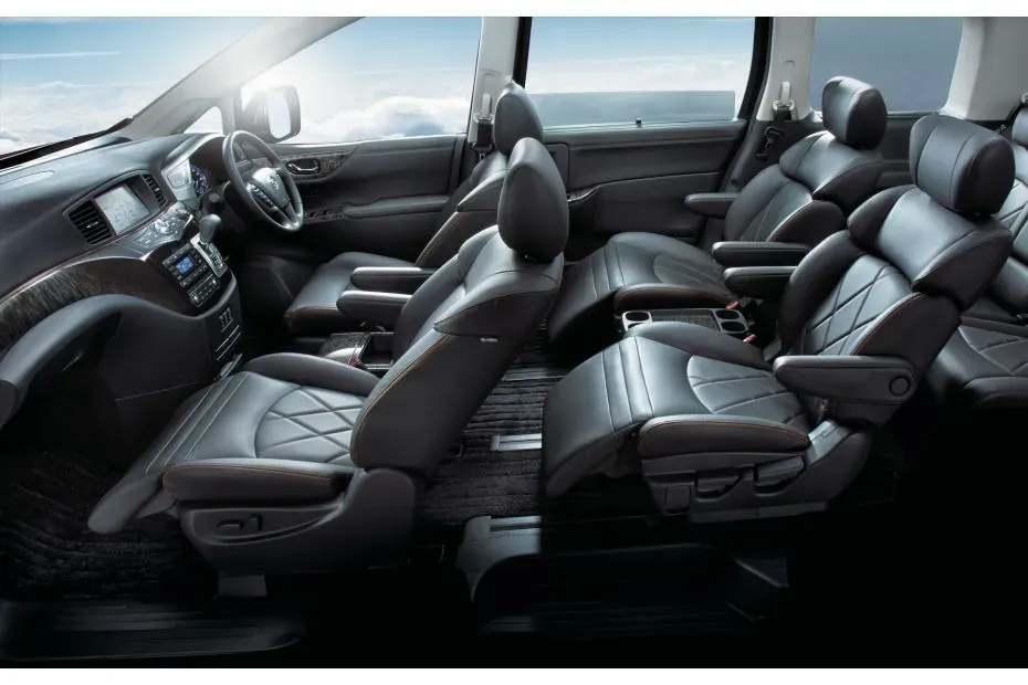 نيسان ايلغراند interior - Seats