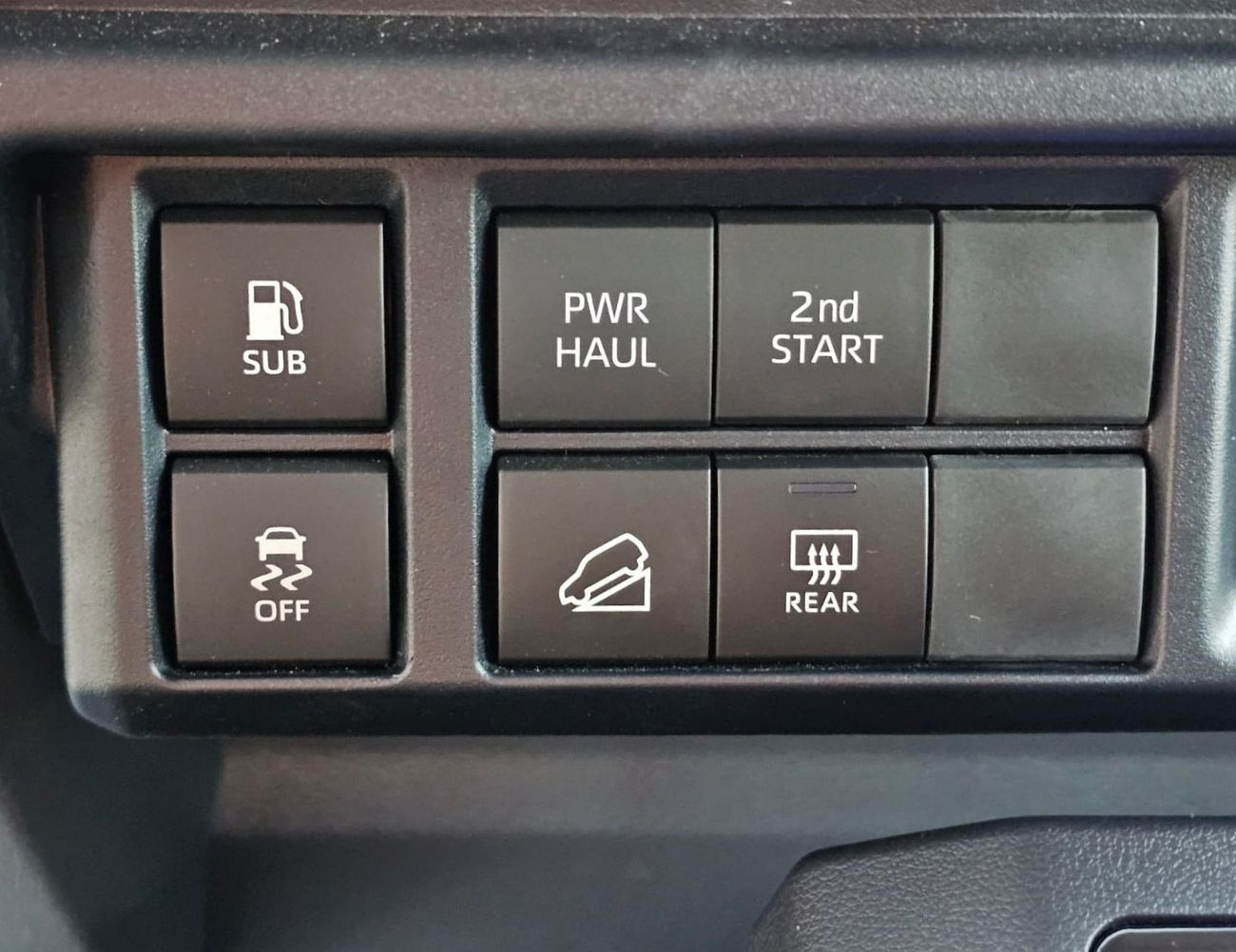 Toyota Land Cruiser 70 TOYOTA LANDCRUISER LC78 HARDTOP 3DOOR || 2.8L DIESEL A/T 4WD | DUAL TANK | MANUAL WINDOW (CODE #78AA