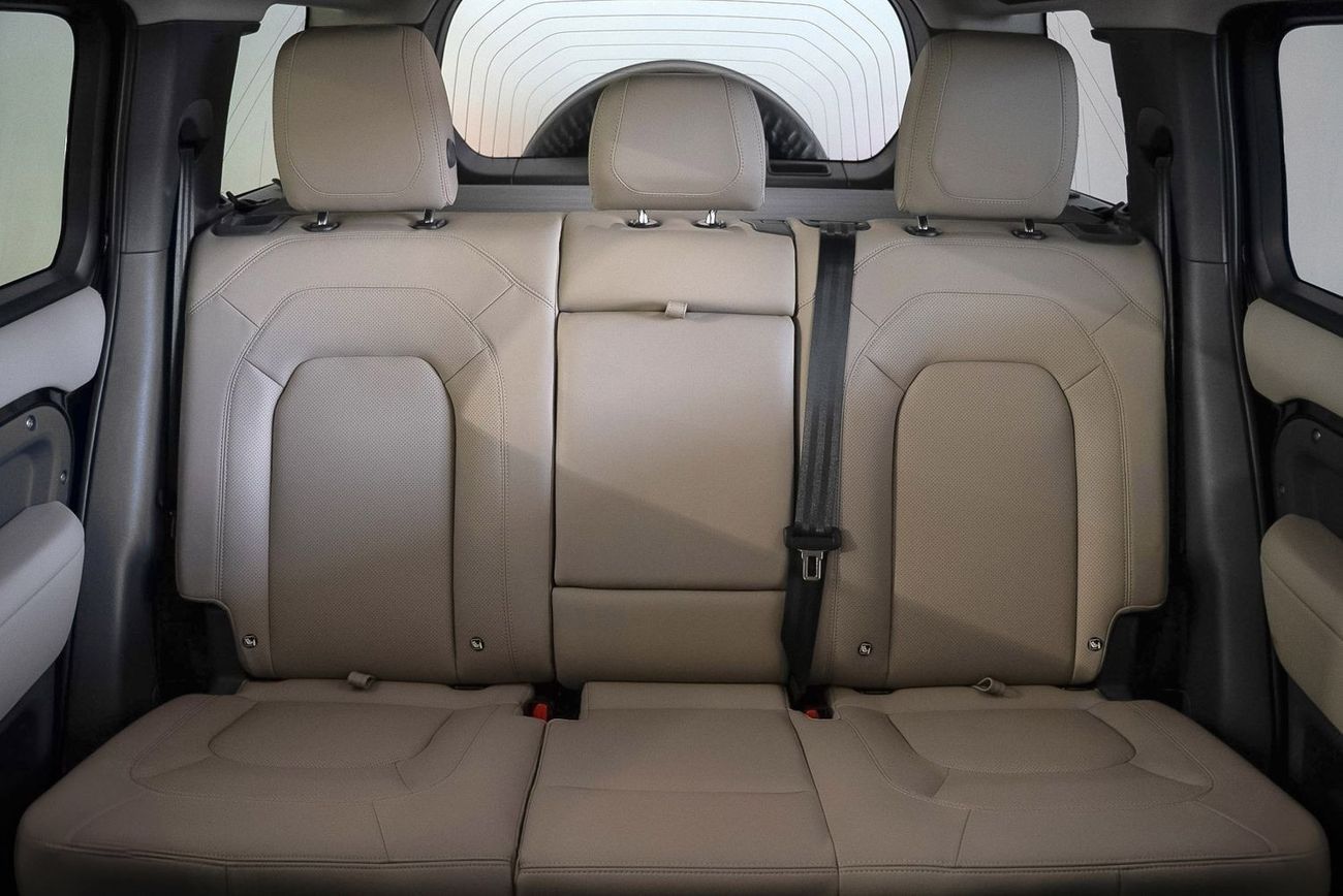 Land Rover Defender 110 SE P300 2.0L