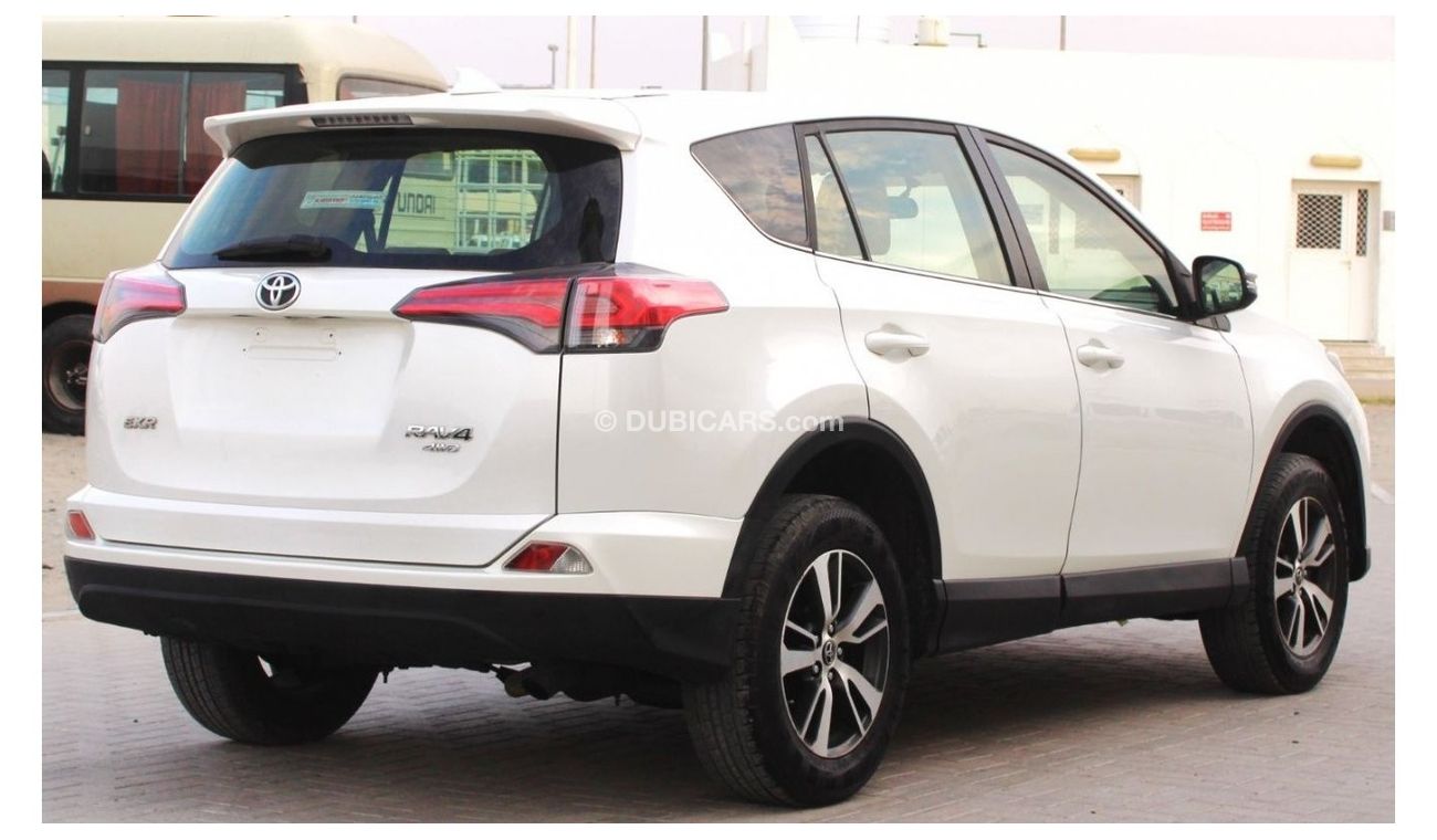 تويوتا راف ٤ EXR تويوتا راف فور خليجي 2018 بحالة ممتازة