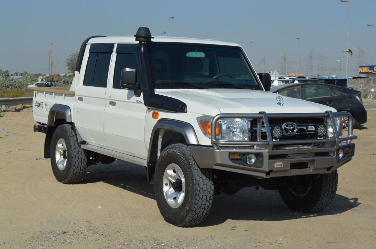 Toyota Land Cruiser Pick Up Double Cabin  Left Hand Drive Engine:  V6