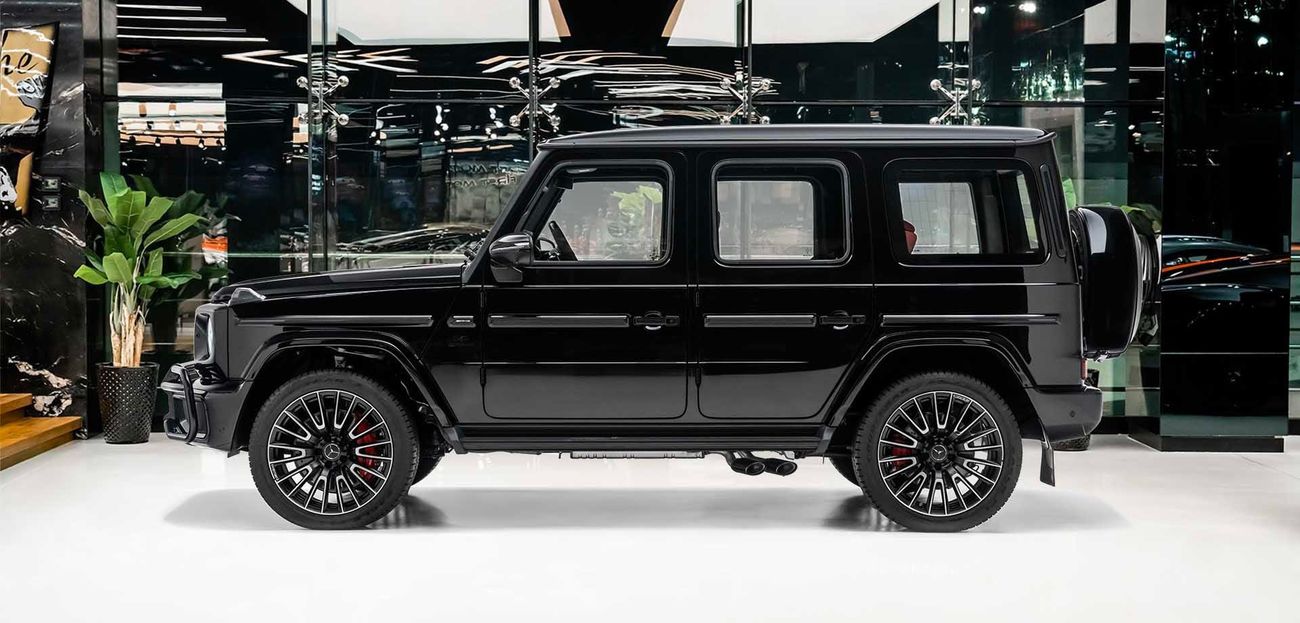 Mercedes-Benz G 63 AMG 4.0L V8 Twin-Turbocharged Engine + eMotor