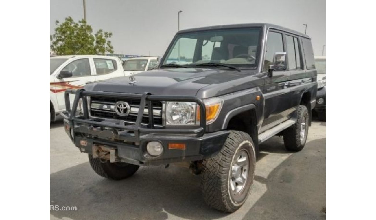 تويوتا لاند كروزر LX 10 Petrol GRJ76 4.0L V6