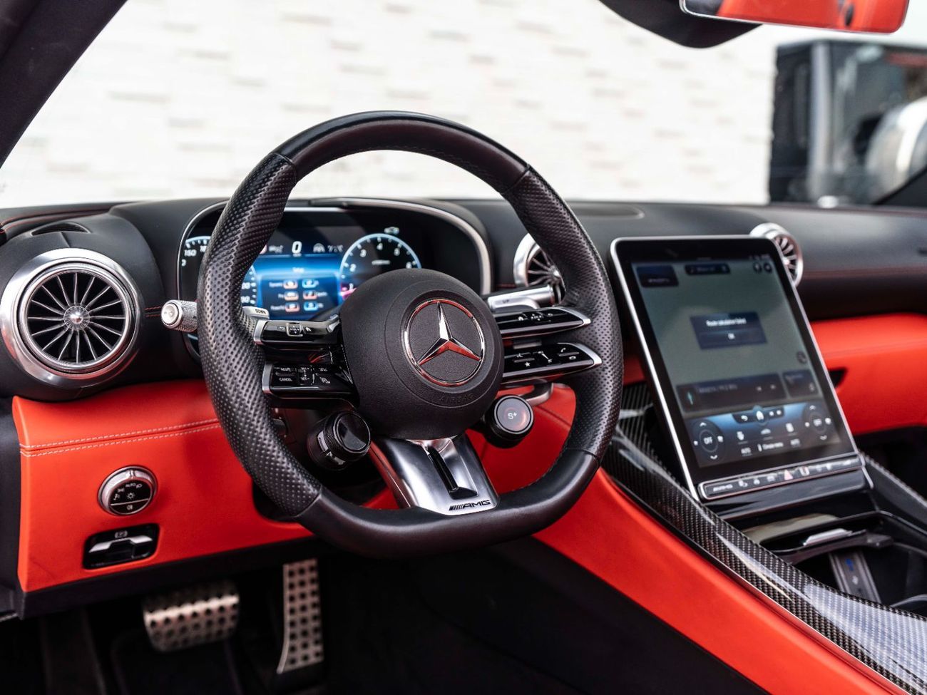 Mercedes-Benz SL 63 AMG Roadster SE Performance