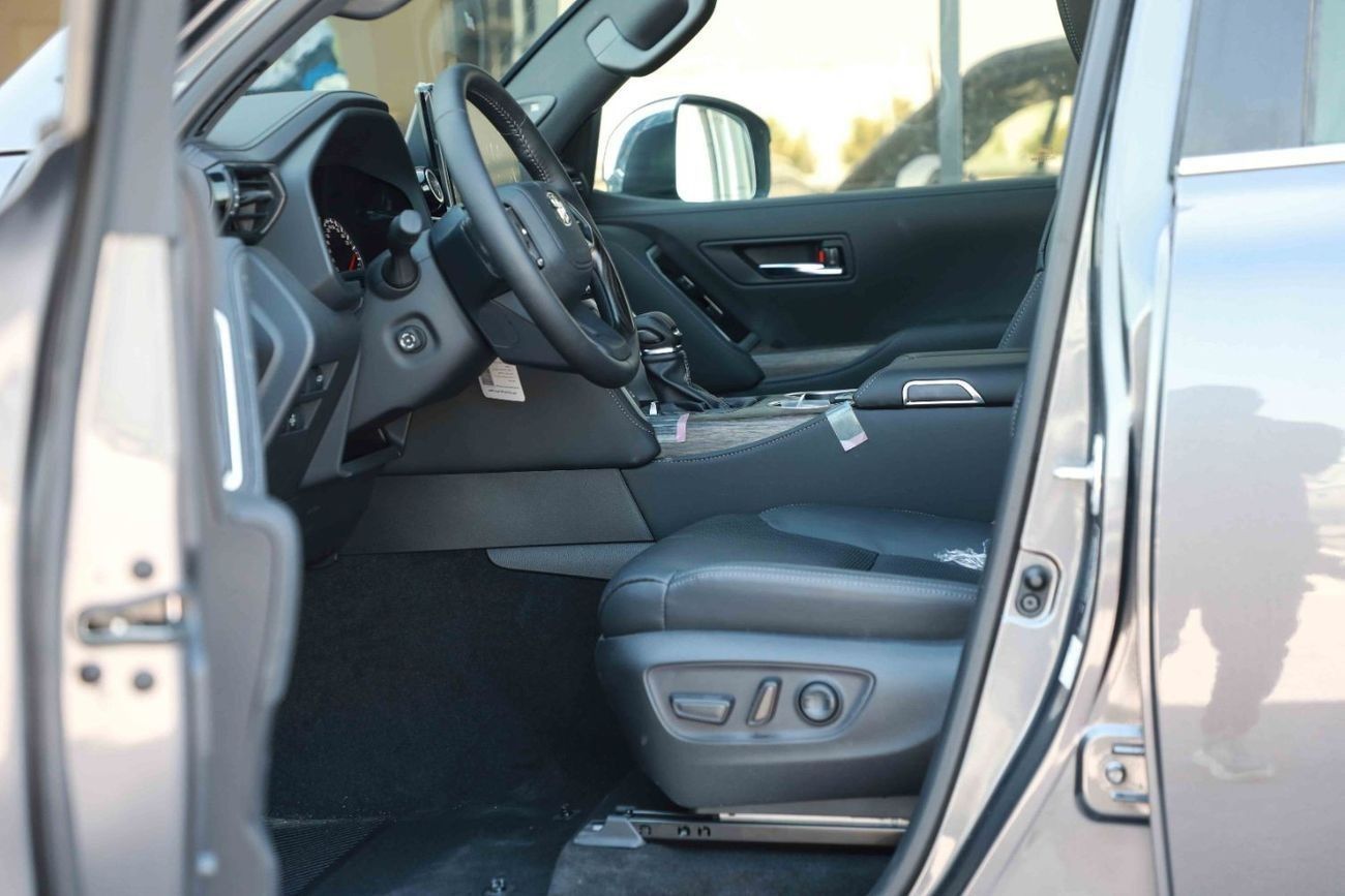 تويوتا لاند كروزر 2024 TOYOTA LC300 3.3 VX - GREY METTALIC inside BLACK | Export Only