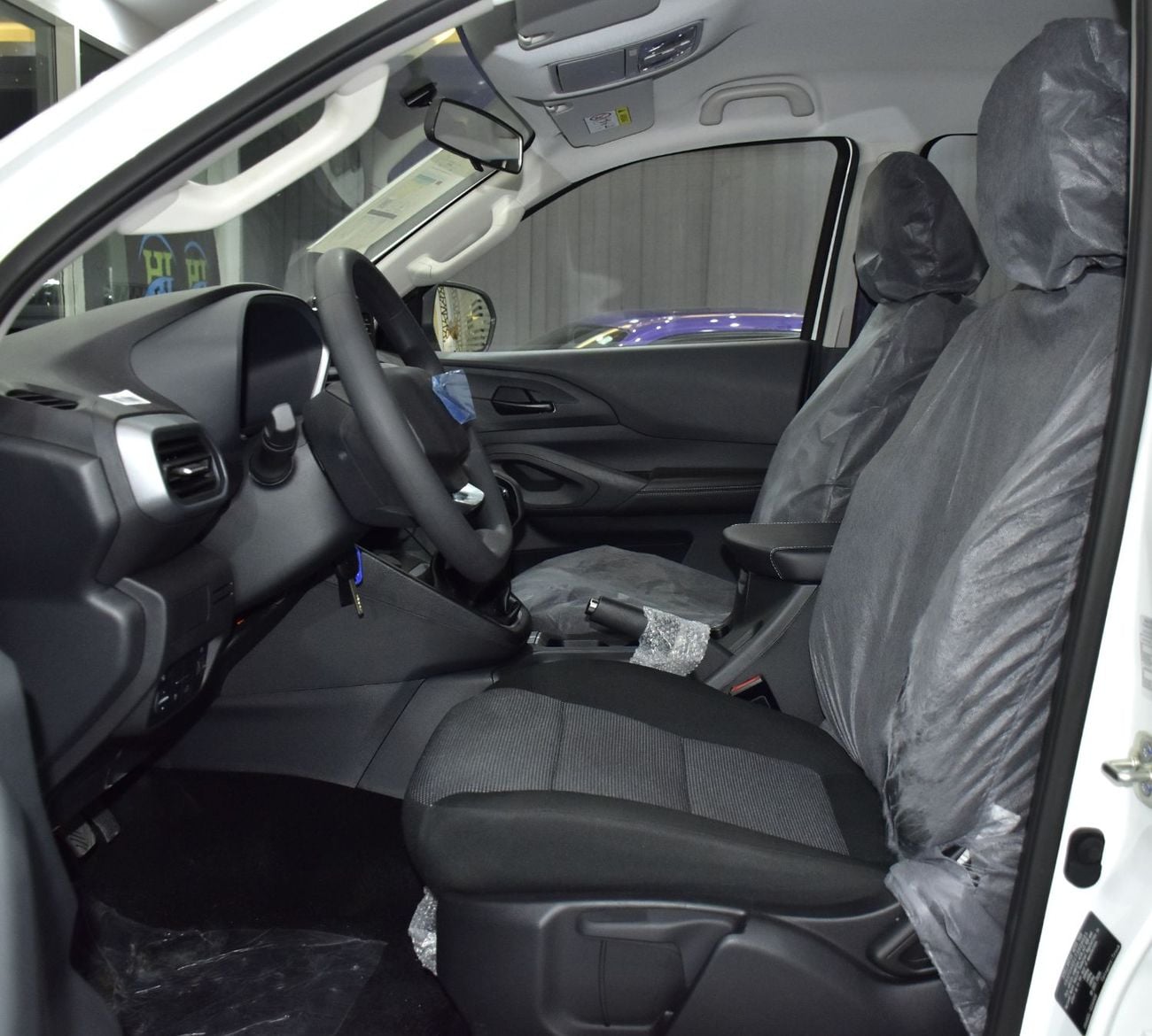 Peugeot Landtrek EXCELLENT DEAL for our Peugeot Landtrek 4x4 ( 2027 Model ) in White Color GCC Specs