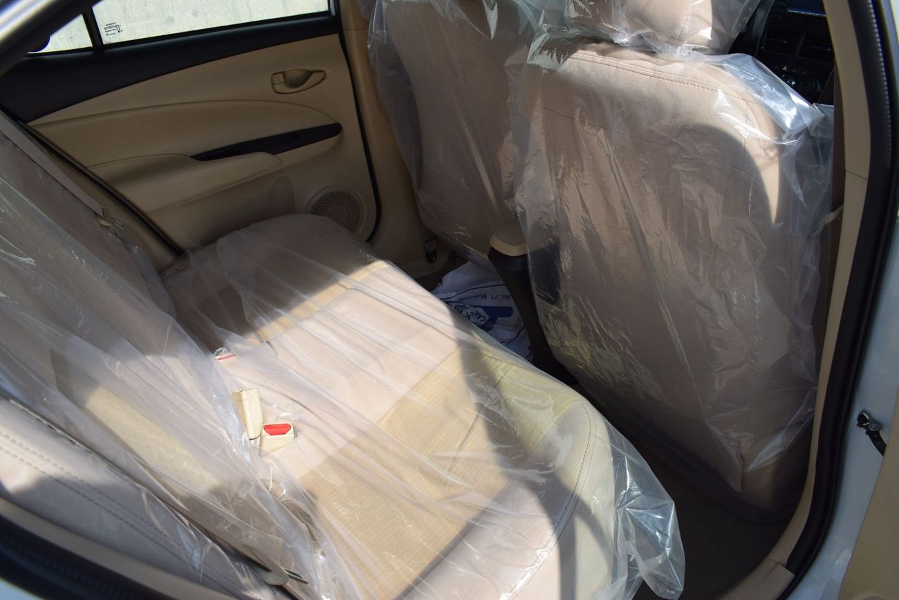 تويوتا يارس 