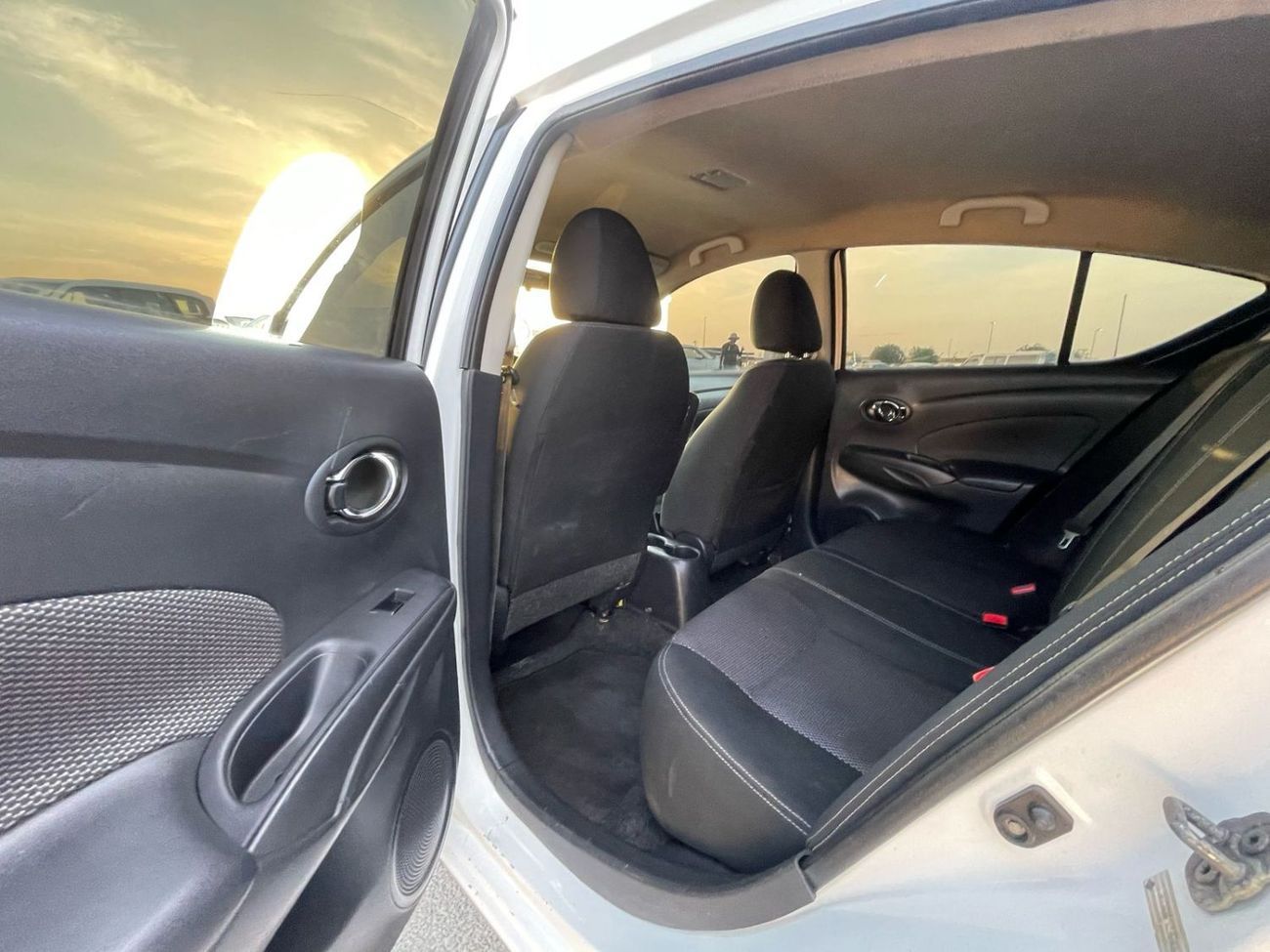 Nissan Versa 2018 Nissan Versa (Sunny) SV 1.5L V4 MidOption  Economical